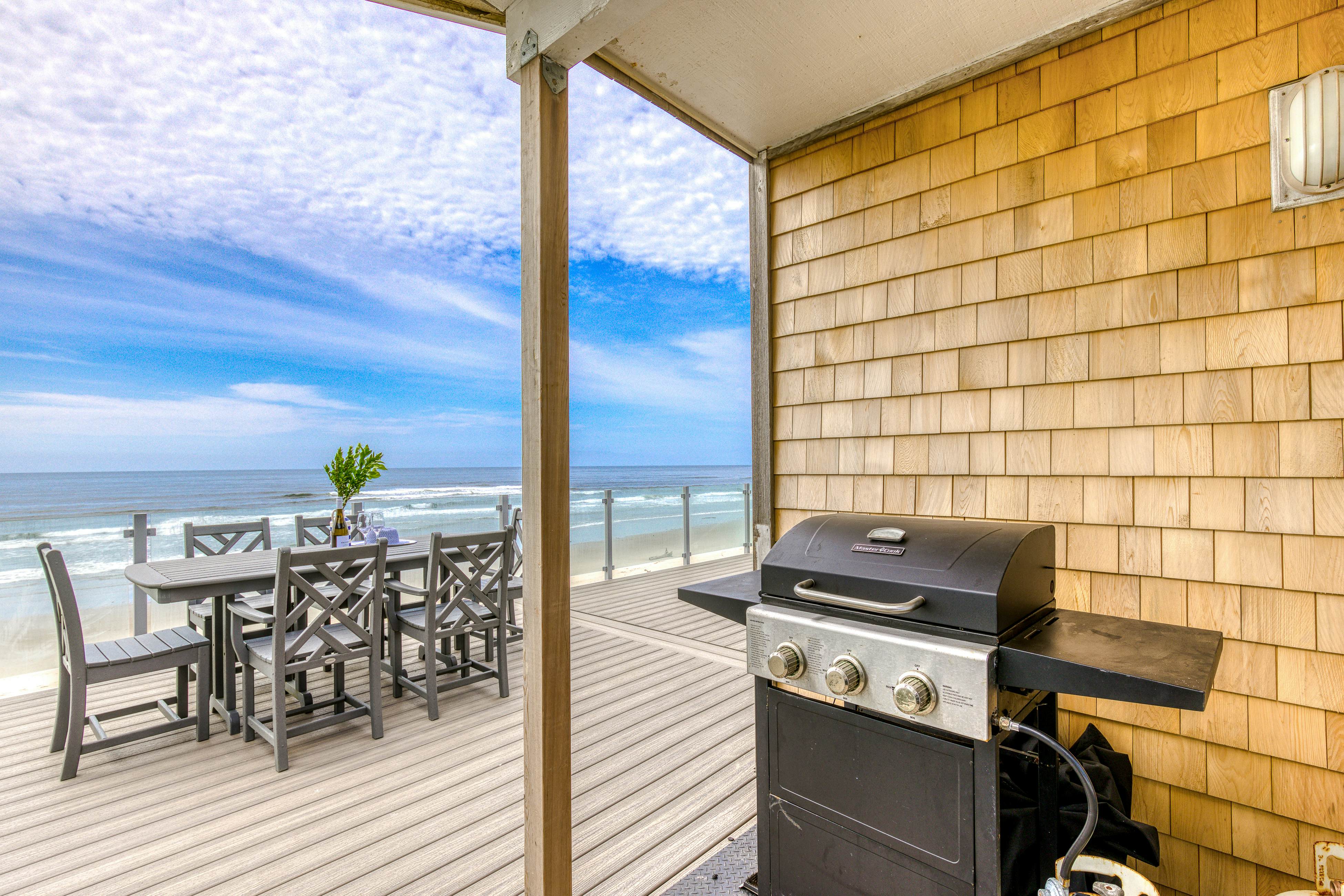 Spacious Dog-Friendly Home with WiFi & Spectacular Oceanfront View