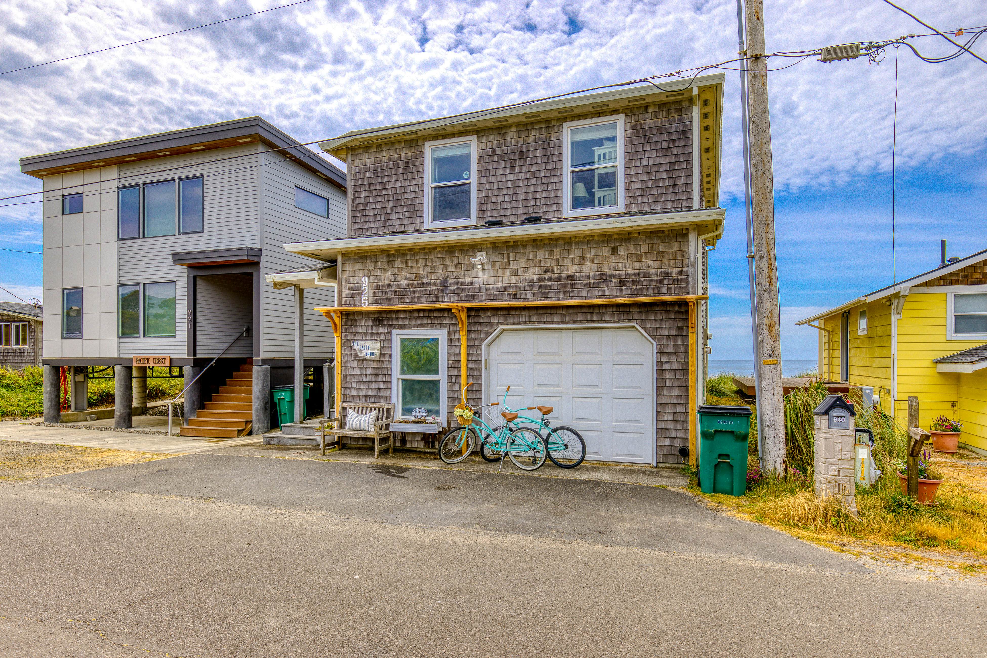 Spacious Dog-Friendly Home with WiFi & Spectacular Oceanfront View