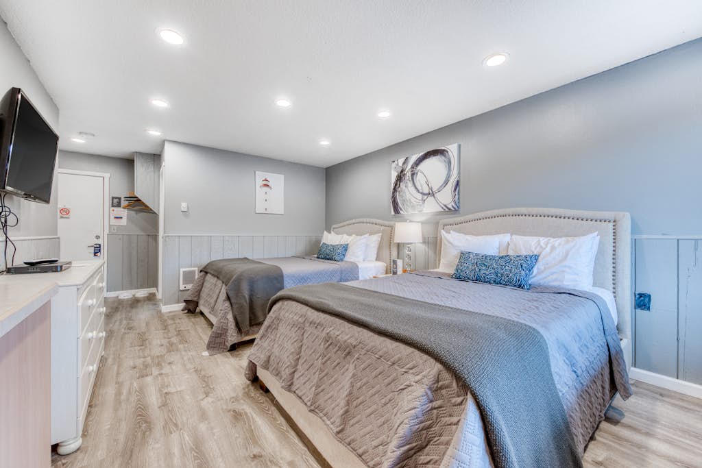 Sea Treasures Inn #104