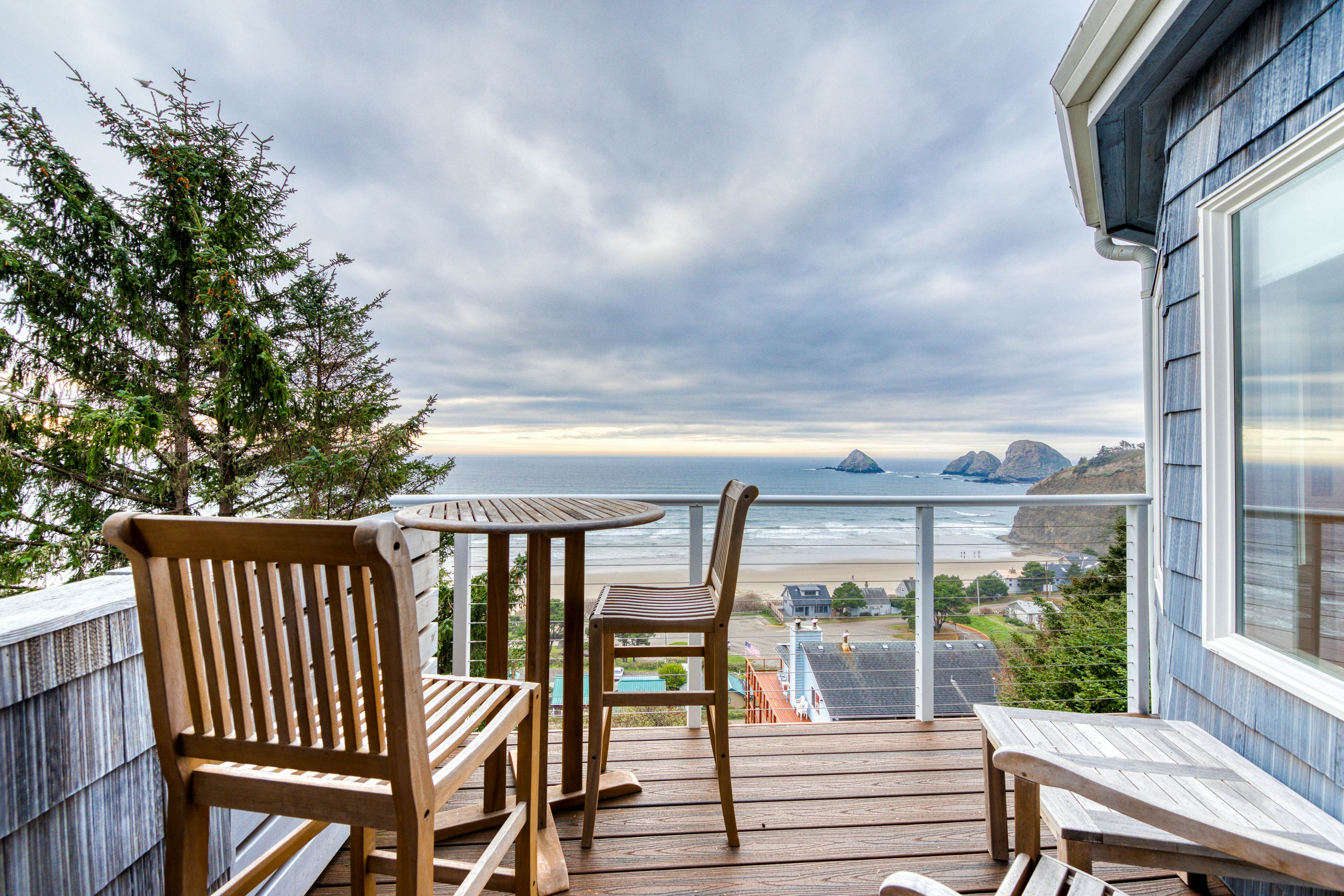 Dog-friendly condo with ocean views, private balcony & great location