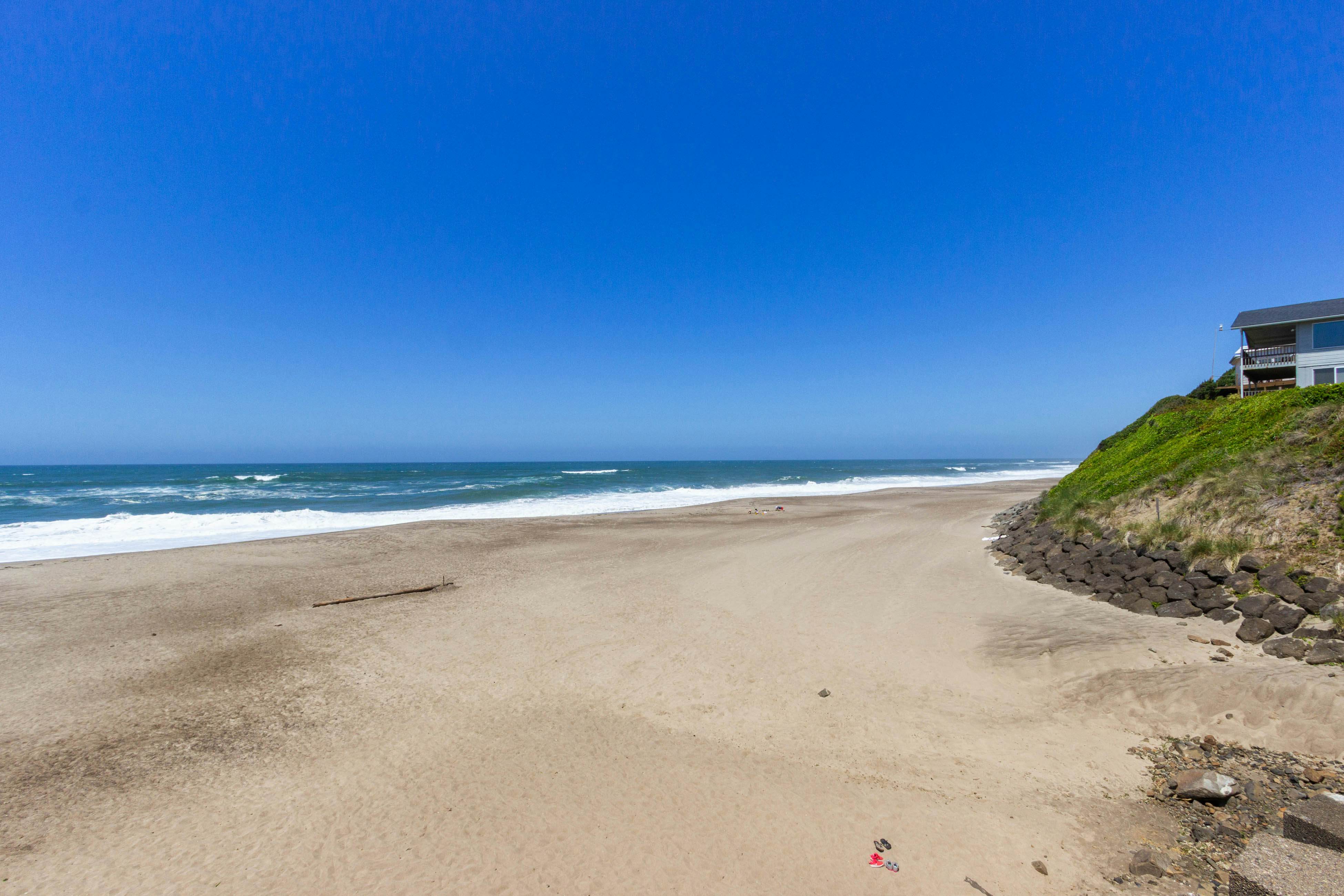 Dog-Friendly Oceanfront Home with Easy Beach Access & Large Deck - Walk to Park