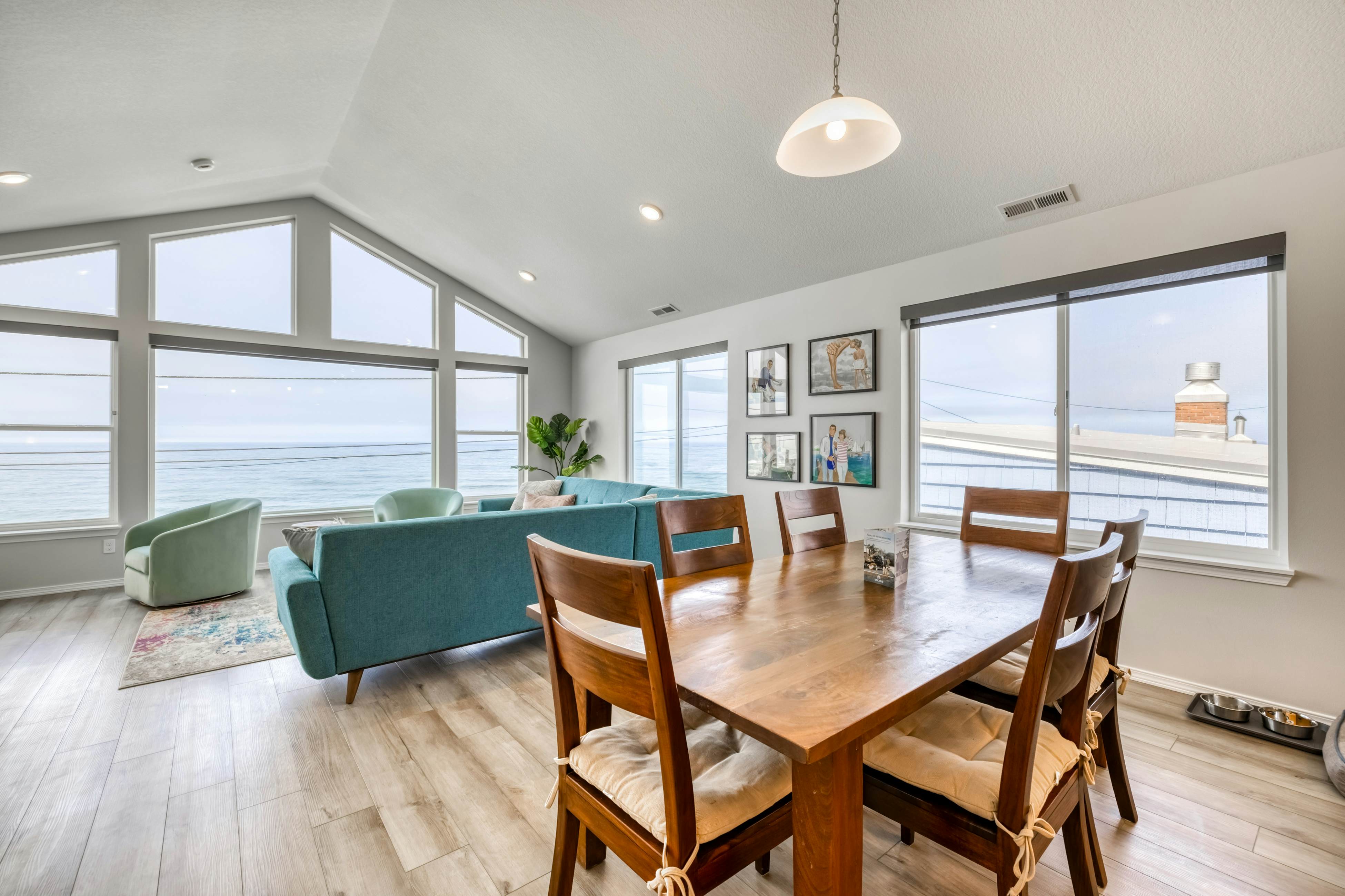 Oceanfront, dog-friendly home with hot tub & huge view - steps to beach access