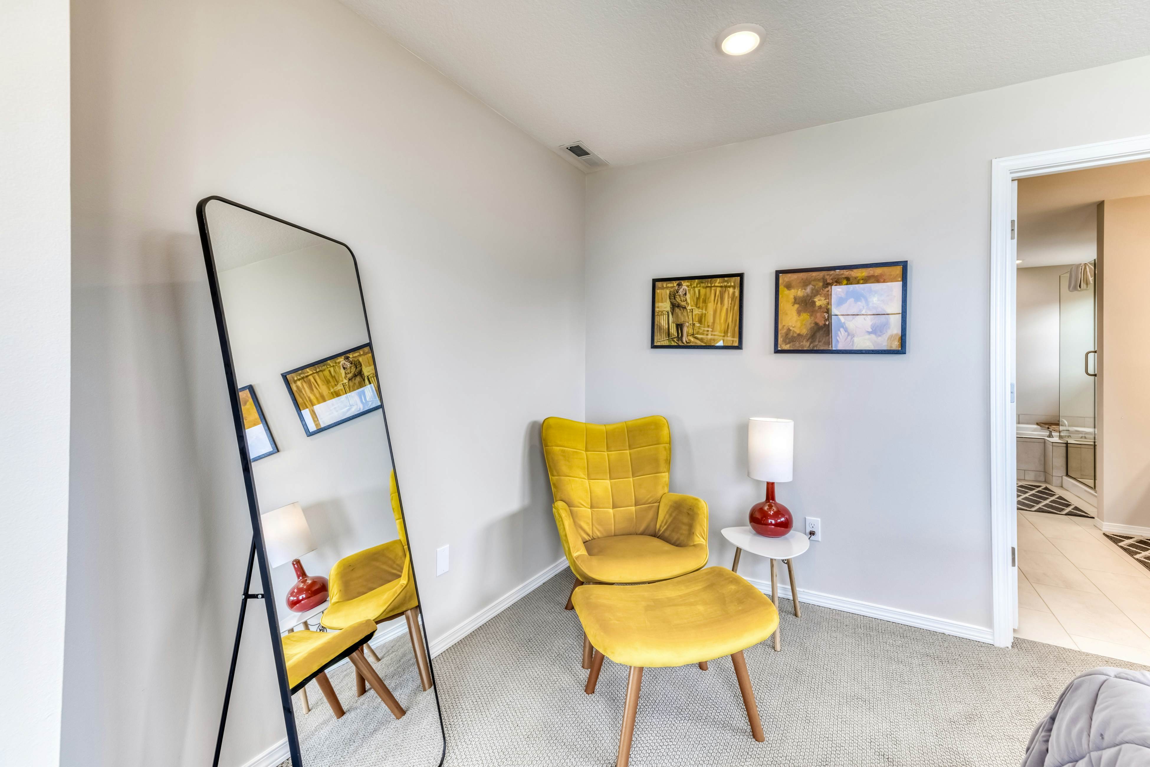 Oceanfront, dog-friendly home with hot tub & huge view - steps to beach access