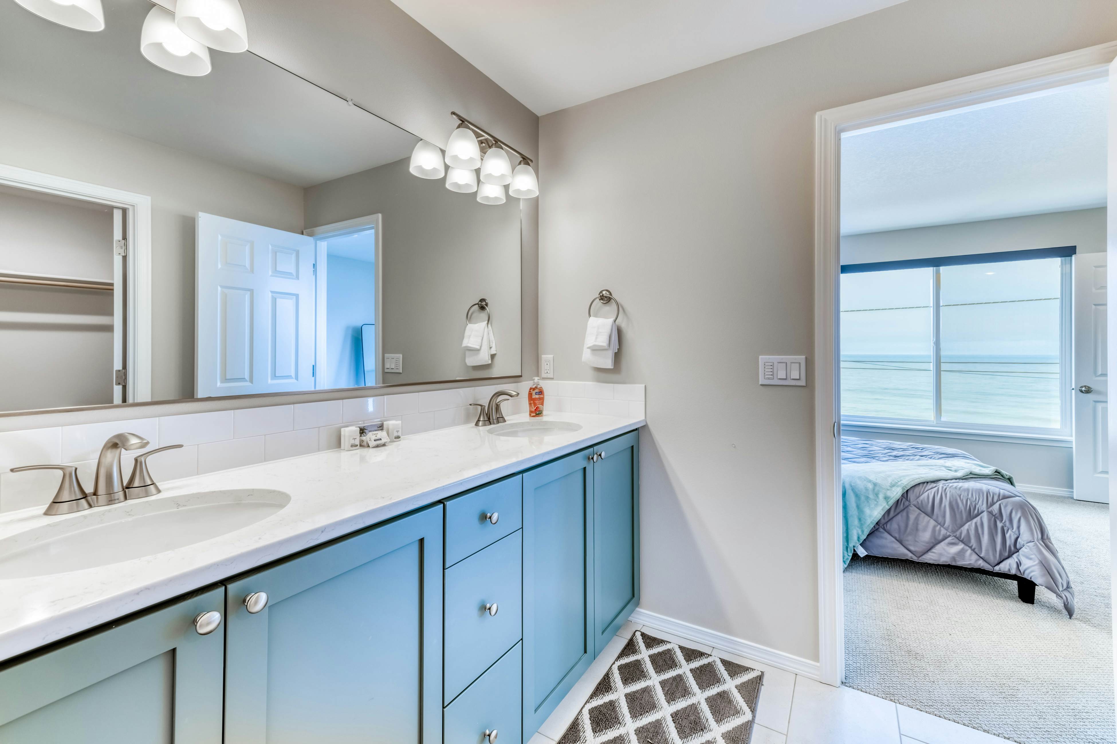 Oceanfront, dog-friendly home with hot tub & huge view - steps to beach access