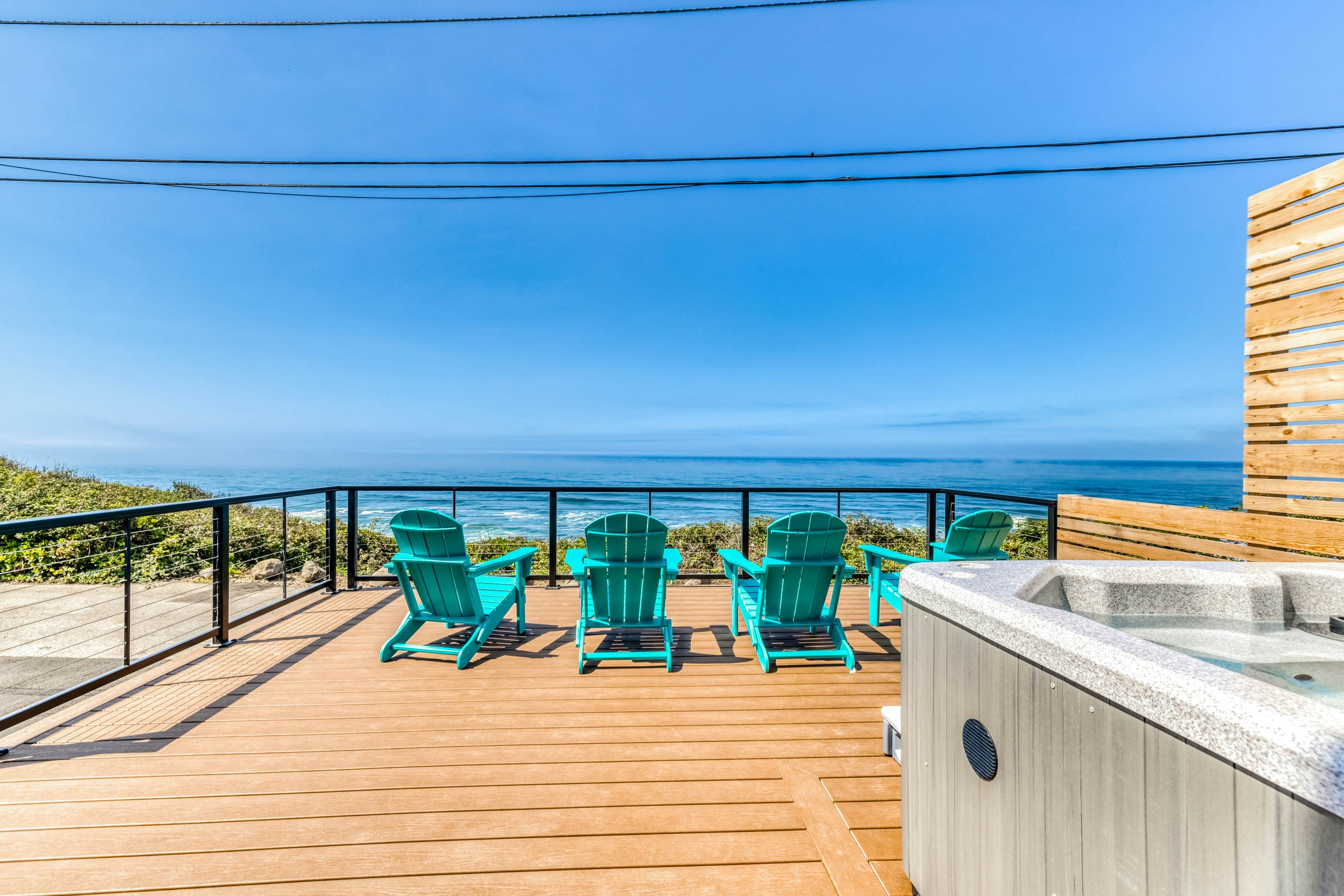 Oceanfront, dog-friendly home with hot tub & huge view - steps to beach access