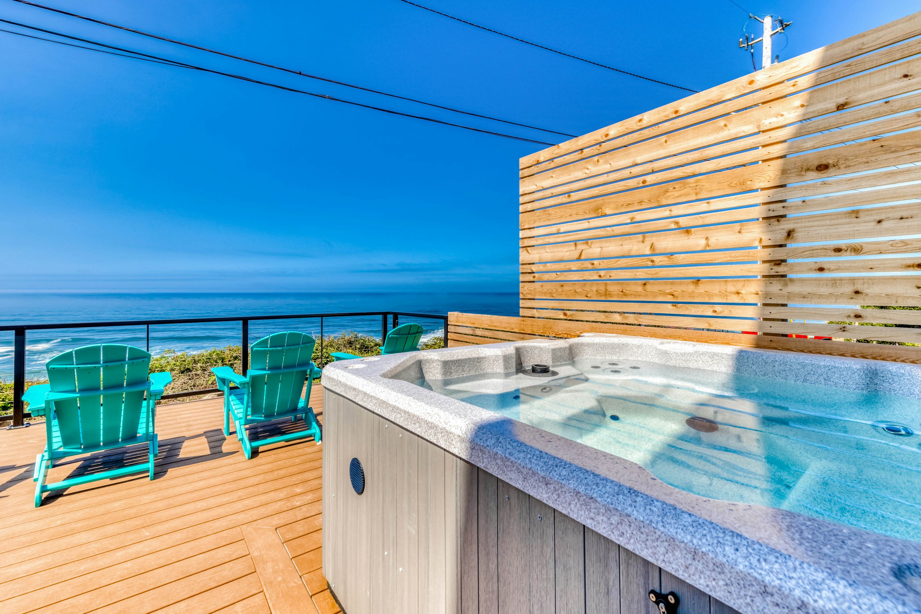 Oceanfront, dog-friendly home with hot tub & huge view - steps to beach access
