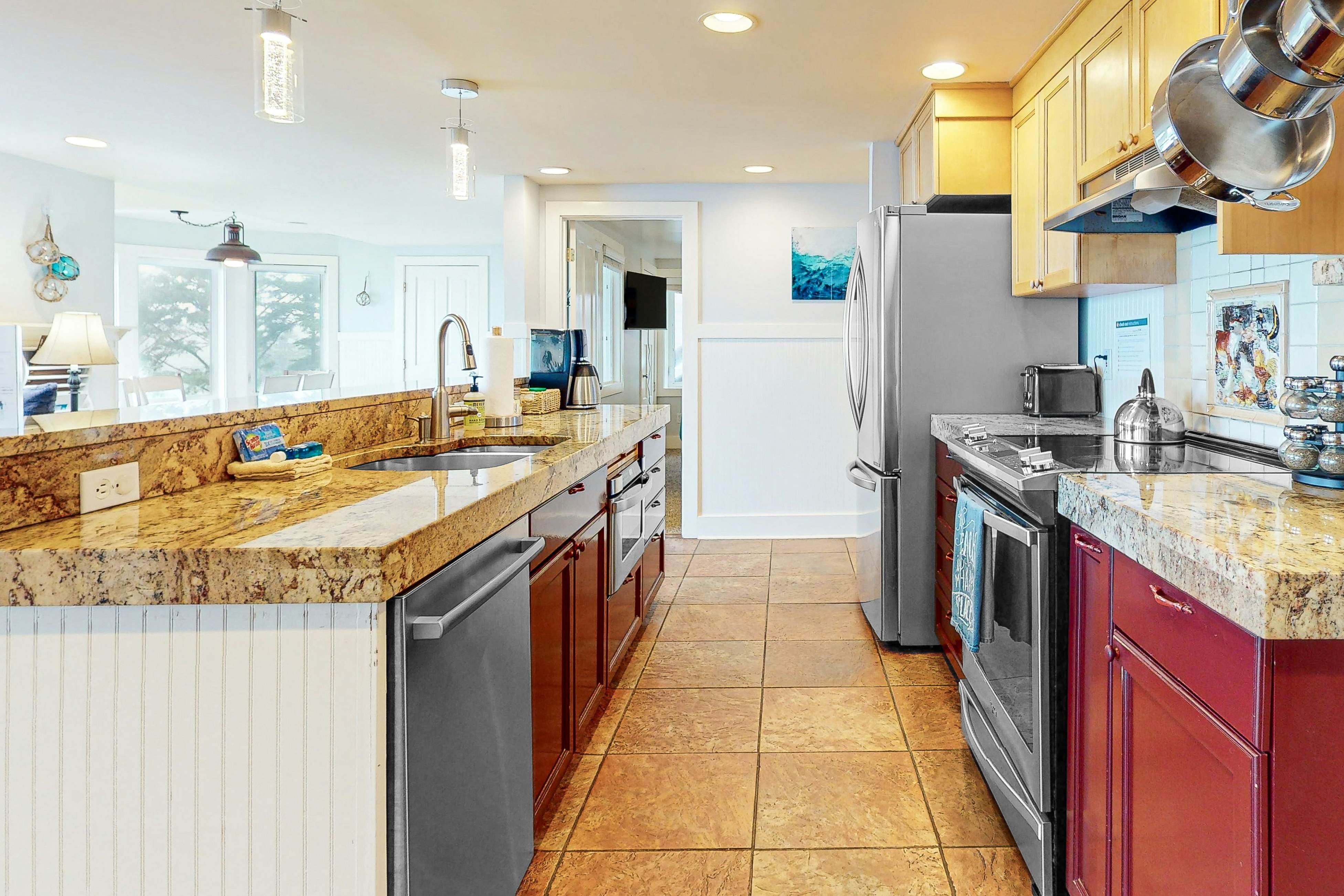 Charming, dog-friendly historical home with gorgeous ocean views