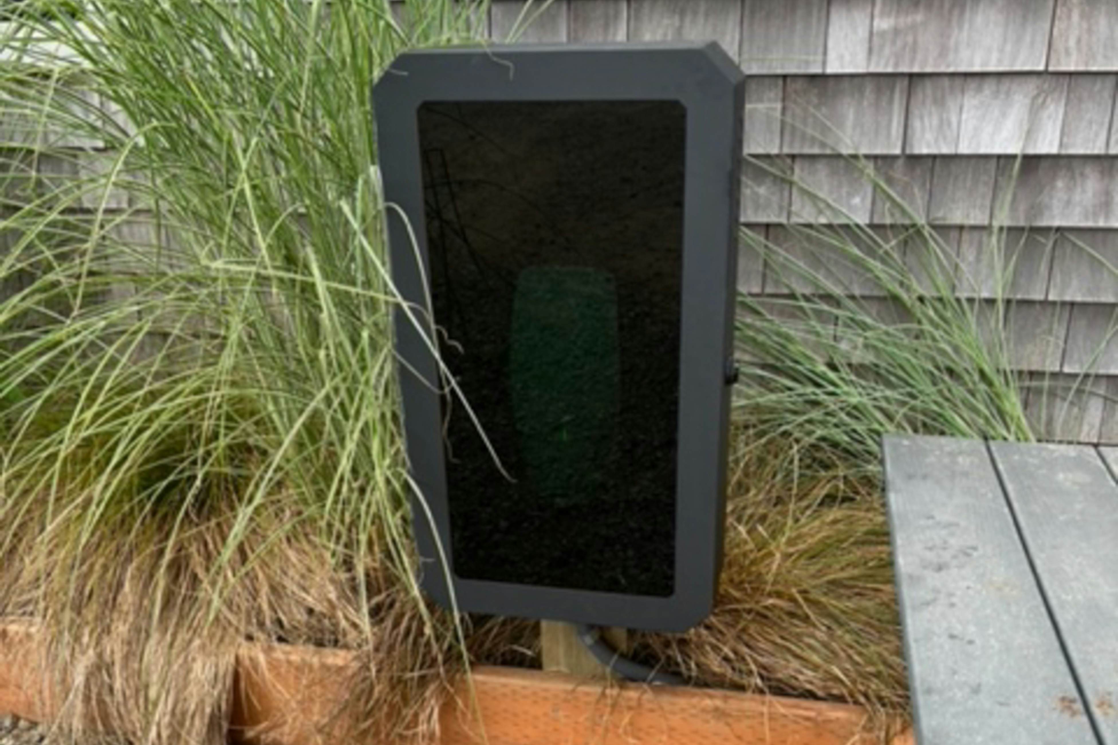 Oceanfront cottage with hot tub, beach access, fireplace & WiFi - Dog-friendly