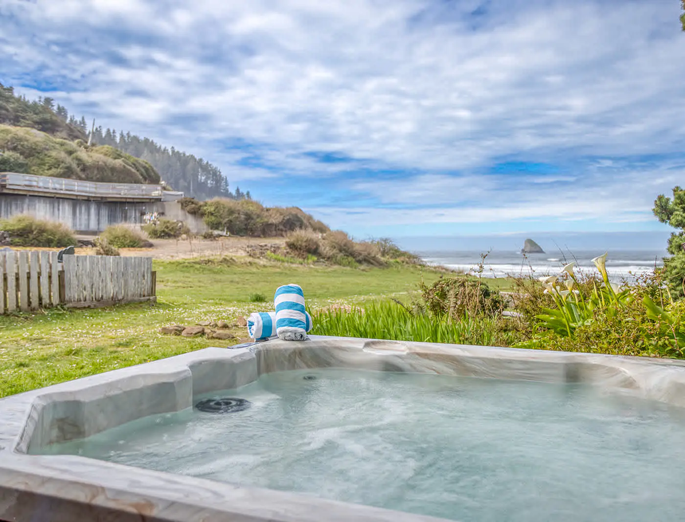 Oceanfront cottage with hot tub beach access fireplace and WiFi Dog friendly