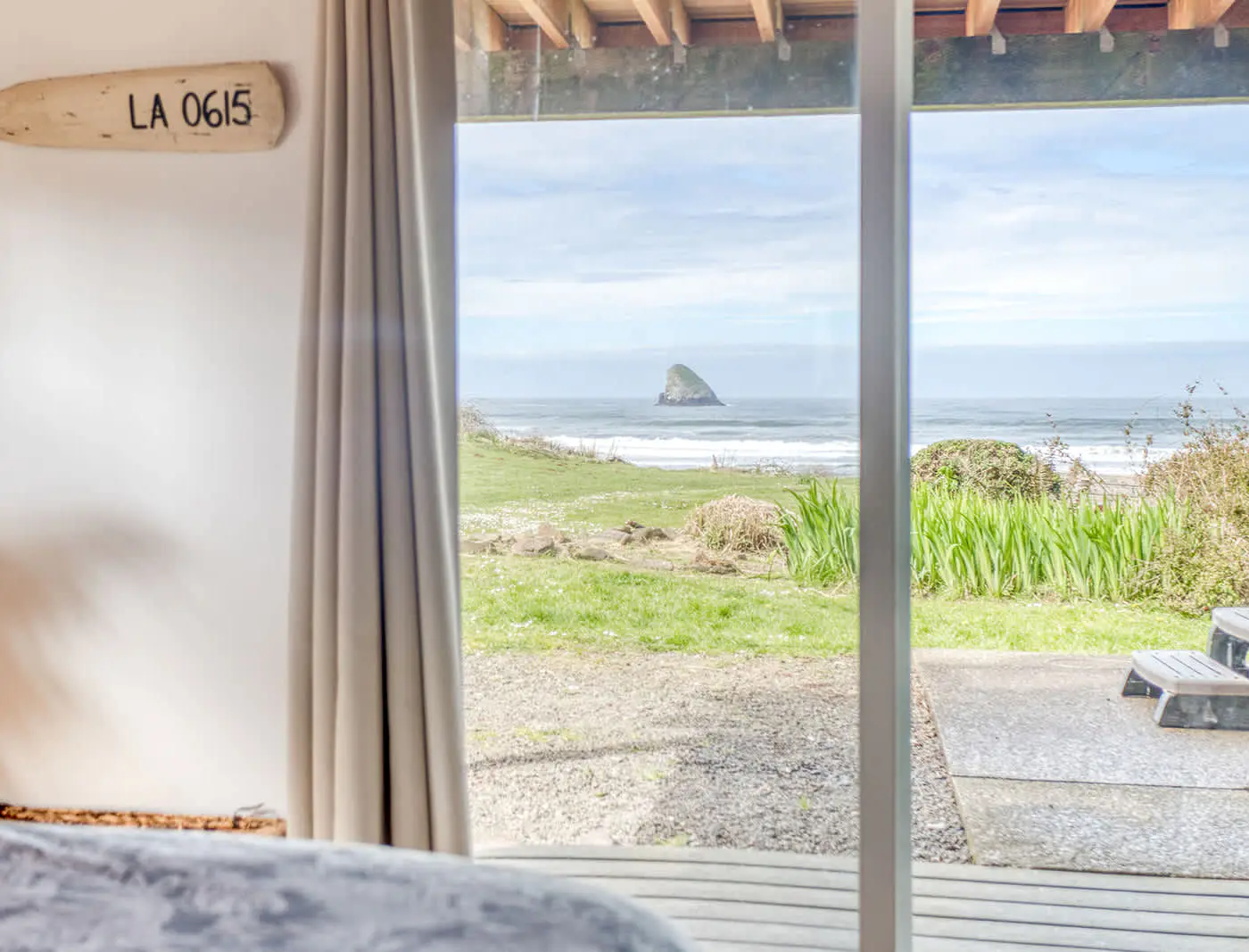 Oceanfront cottage with hot tub beach access fireplace and WiFi Dog friendly