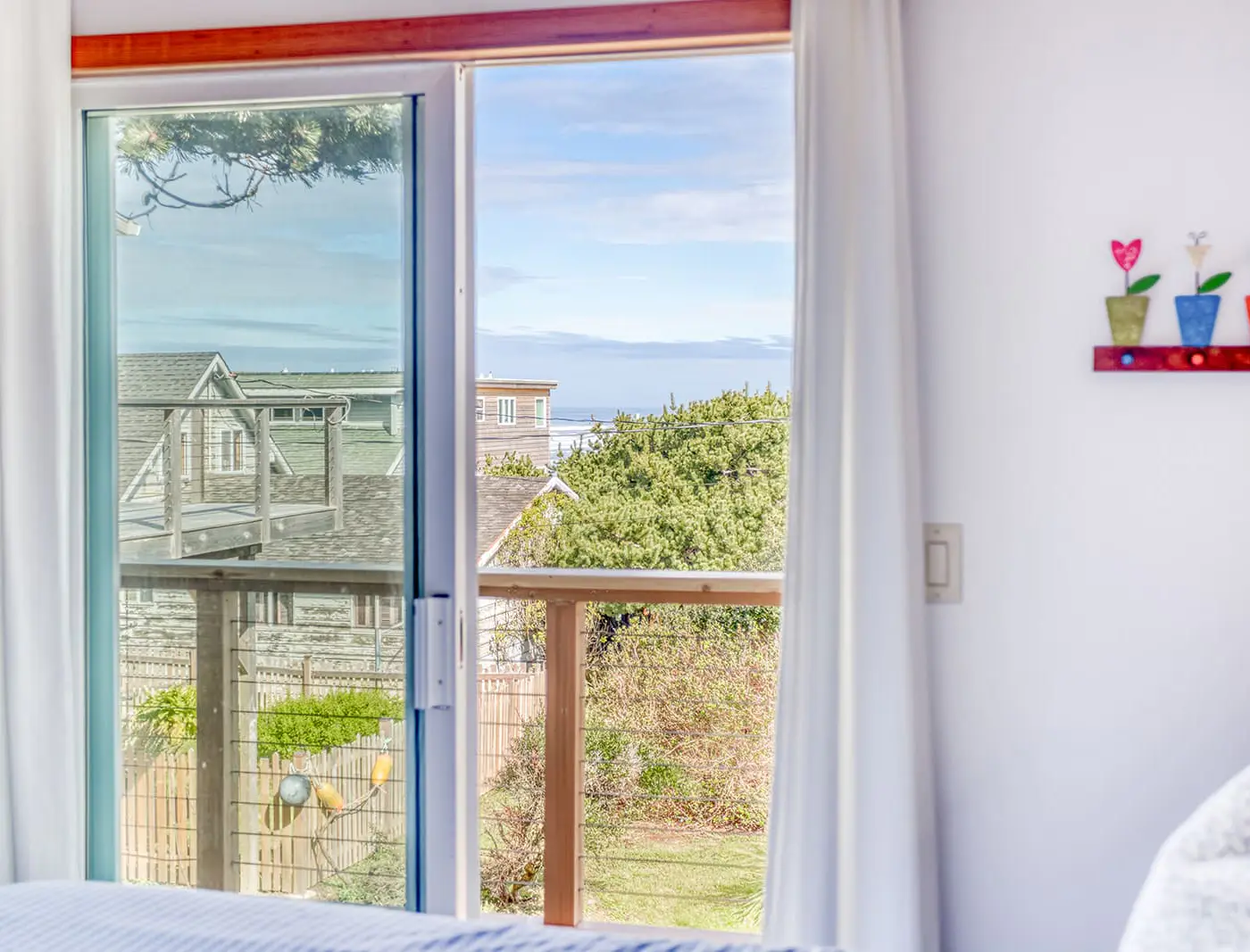 Oceanfront cottage with hot tub beach access fireplace and WiFi Dog friendly