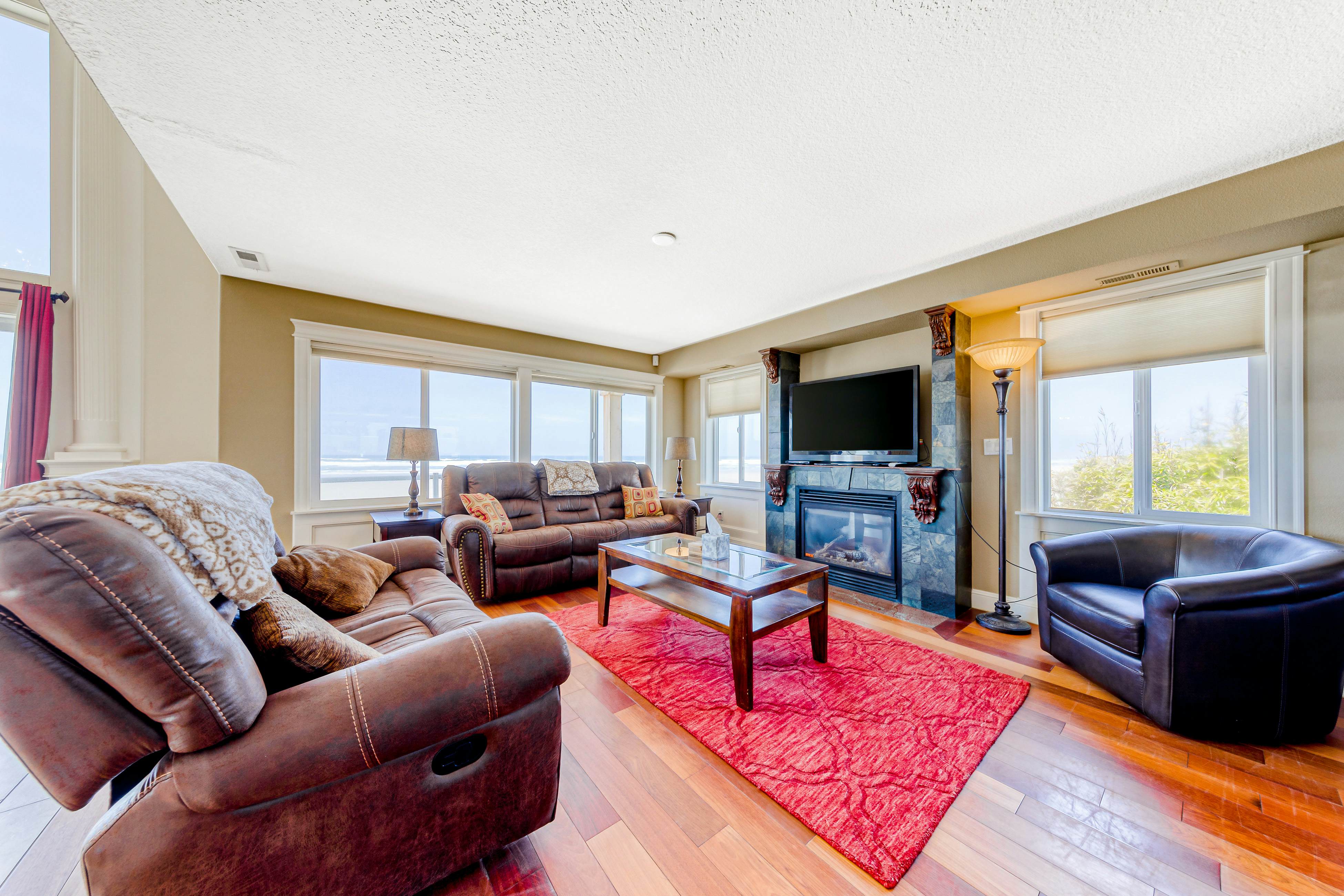 Oceanfront Home with Private Hot Tub & Amazing Beach Views - Dogs Welcome