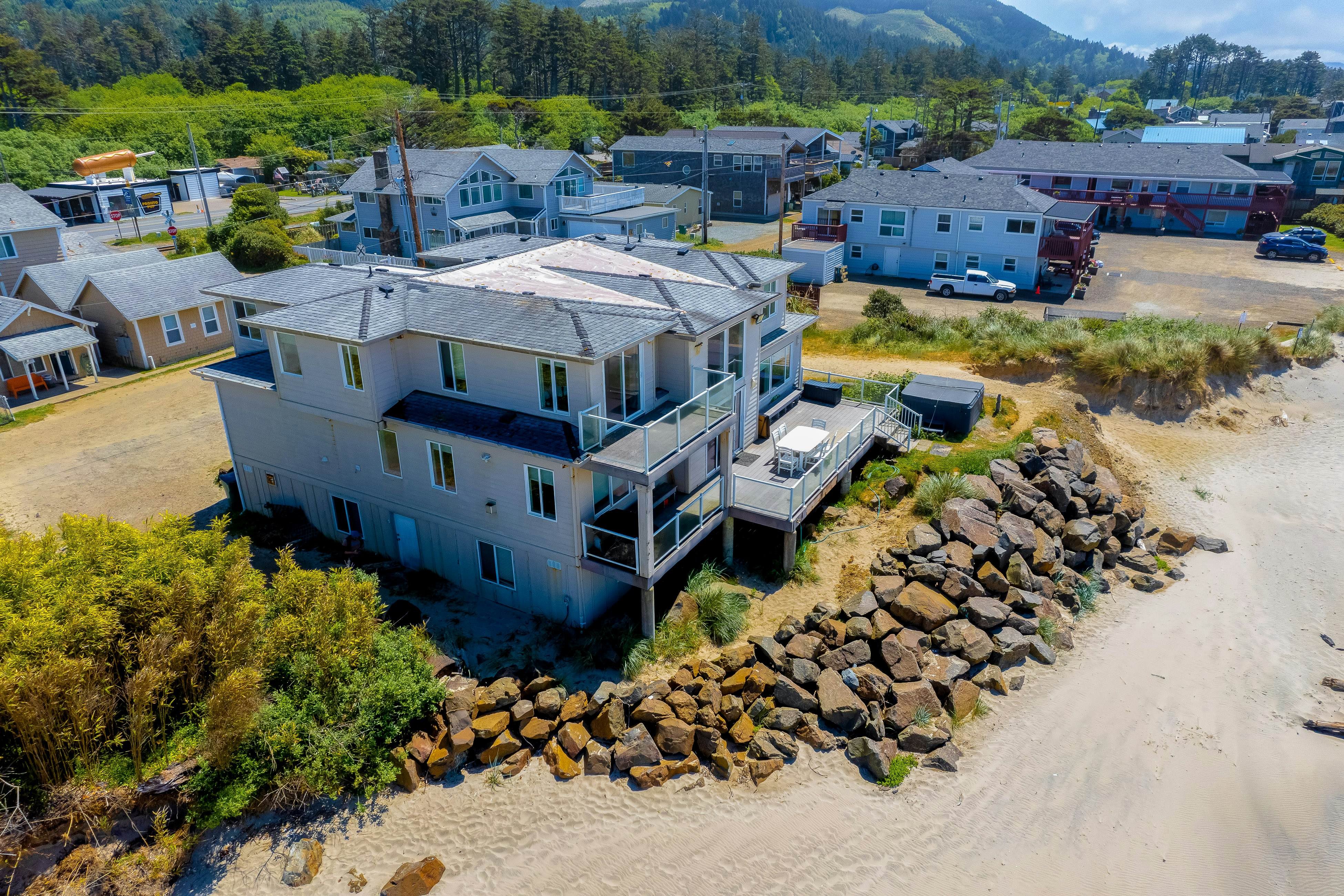 Oceanfront Home with Private Hot Tub & Amazing Beach Views - Dogs Welcome