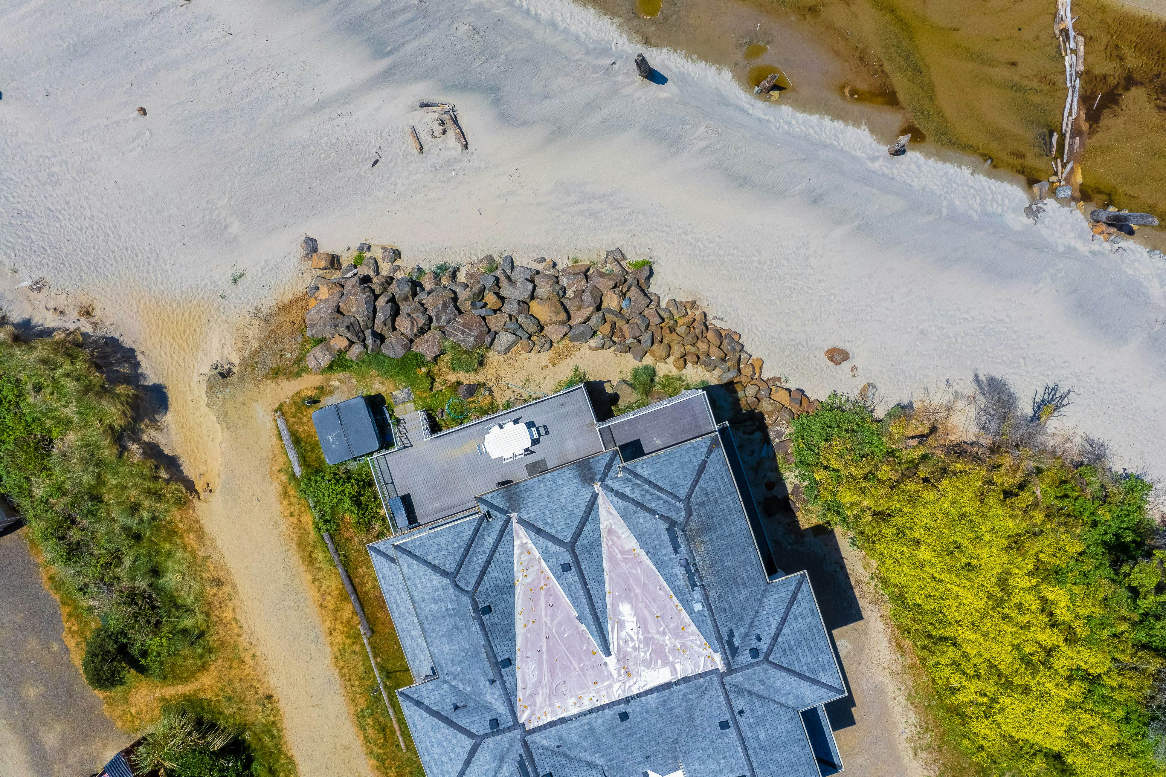 Oceanfront Home with Private Hot Tub & Amazing Beach Views - Dogs Welcome