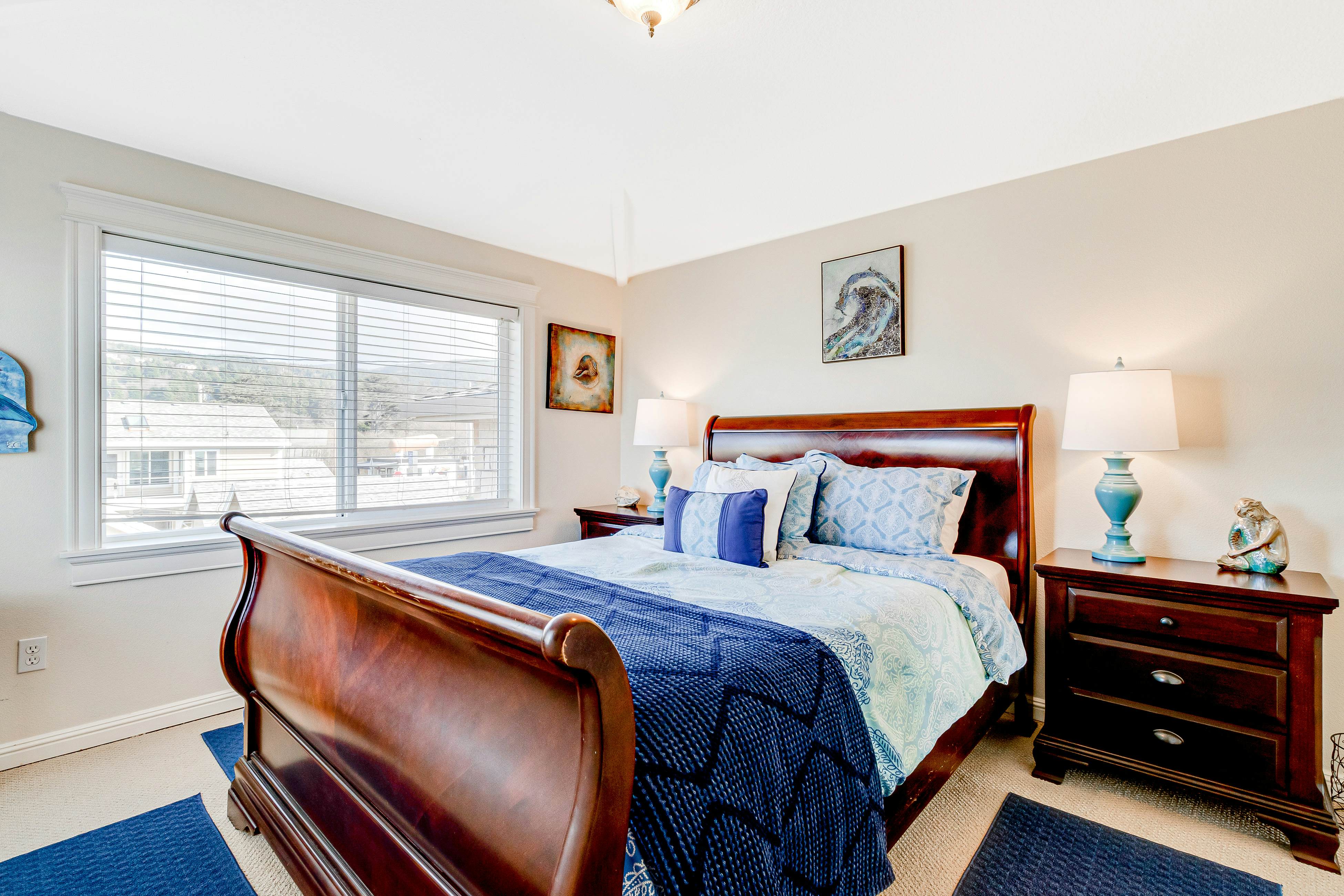 Oceanfront Home with Ocean Views, Private Hot Tub, & Beach Access - Dog Friendly