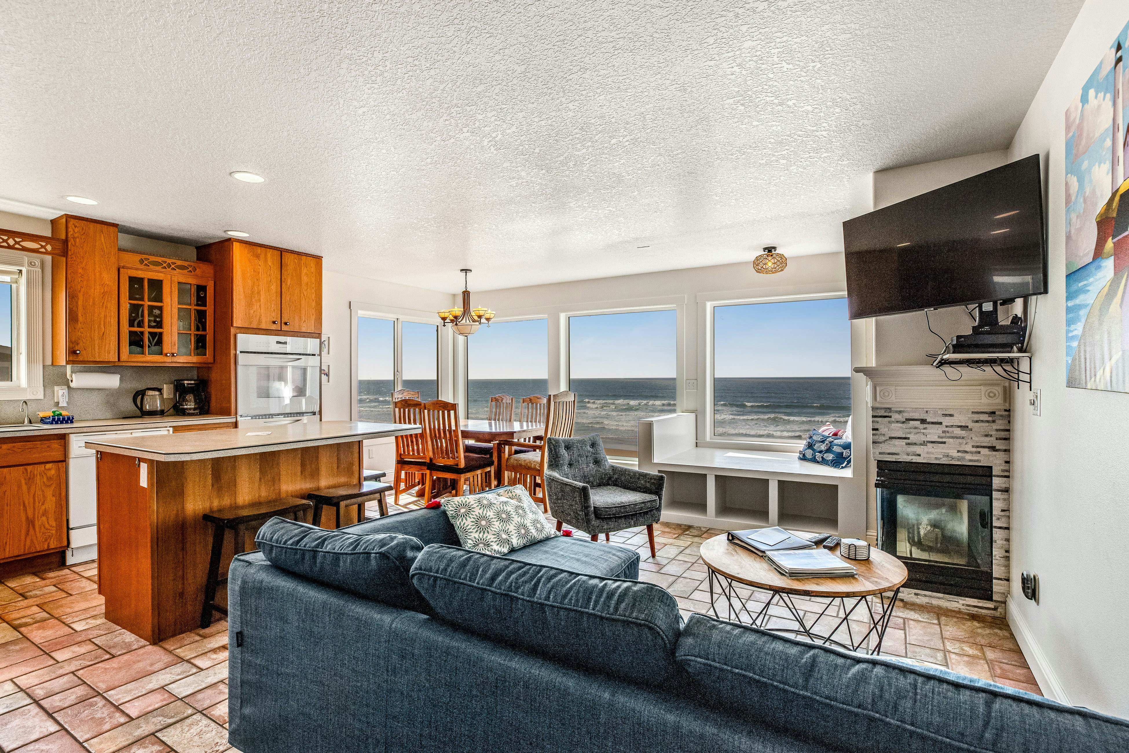 Waterfront dog friendly home a few steps from the beach with hot tub