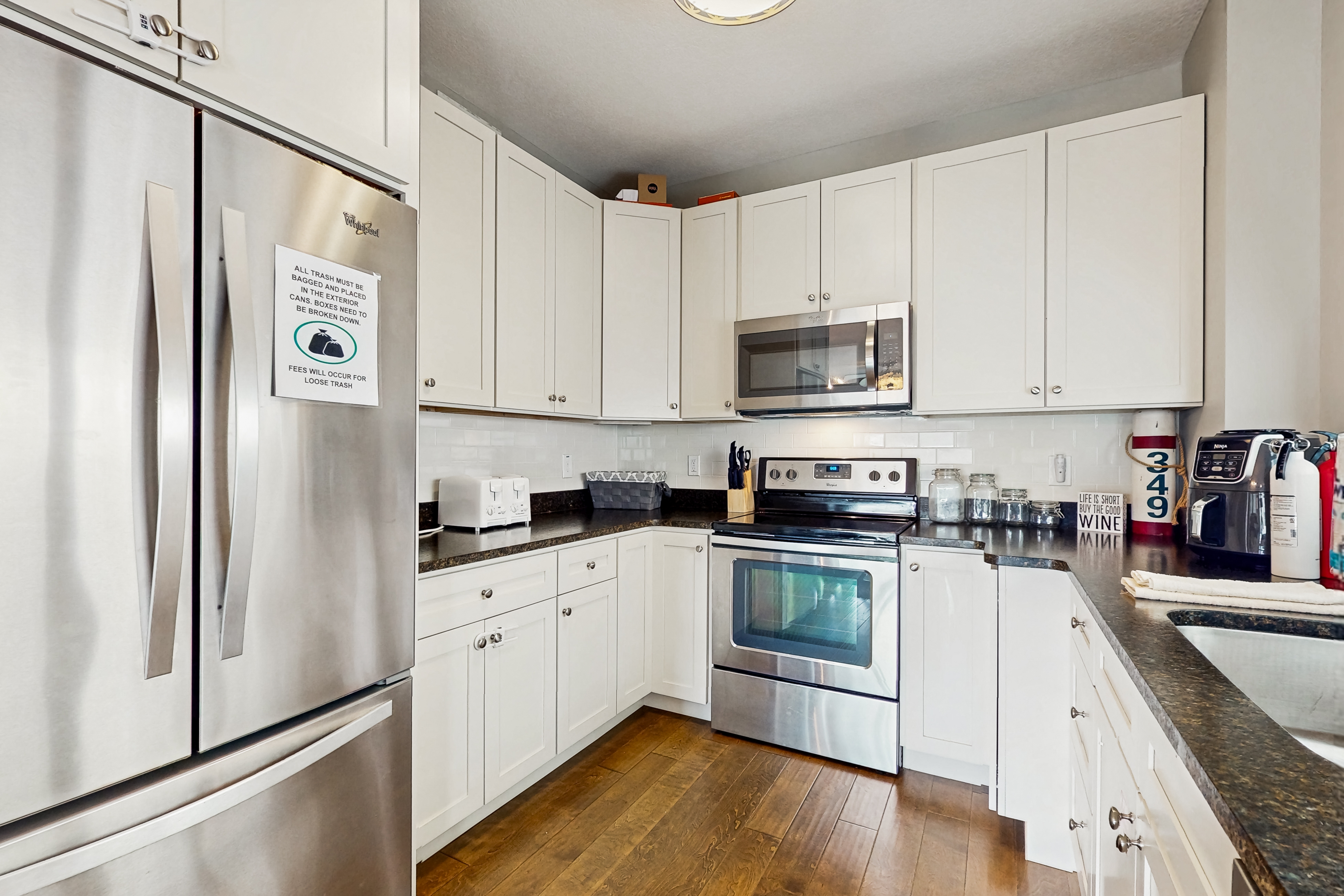 Lakefront Stay, Sleeps 4・Decks・Pool・Golf・Clubhouse