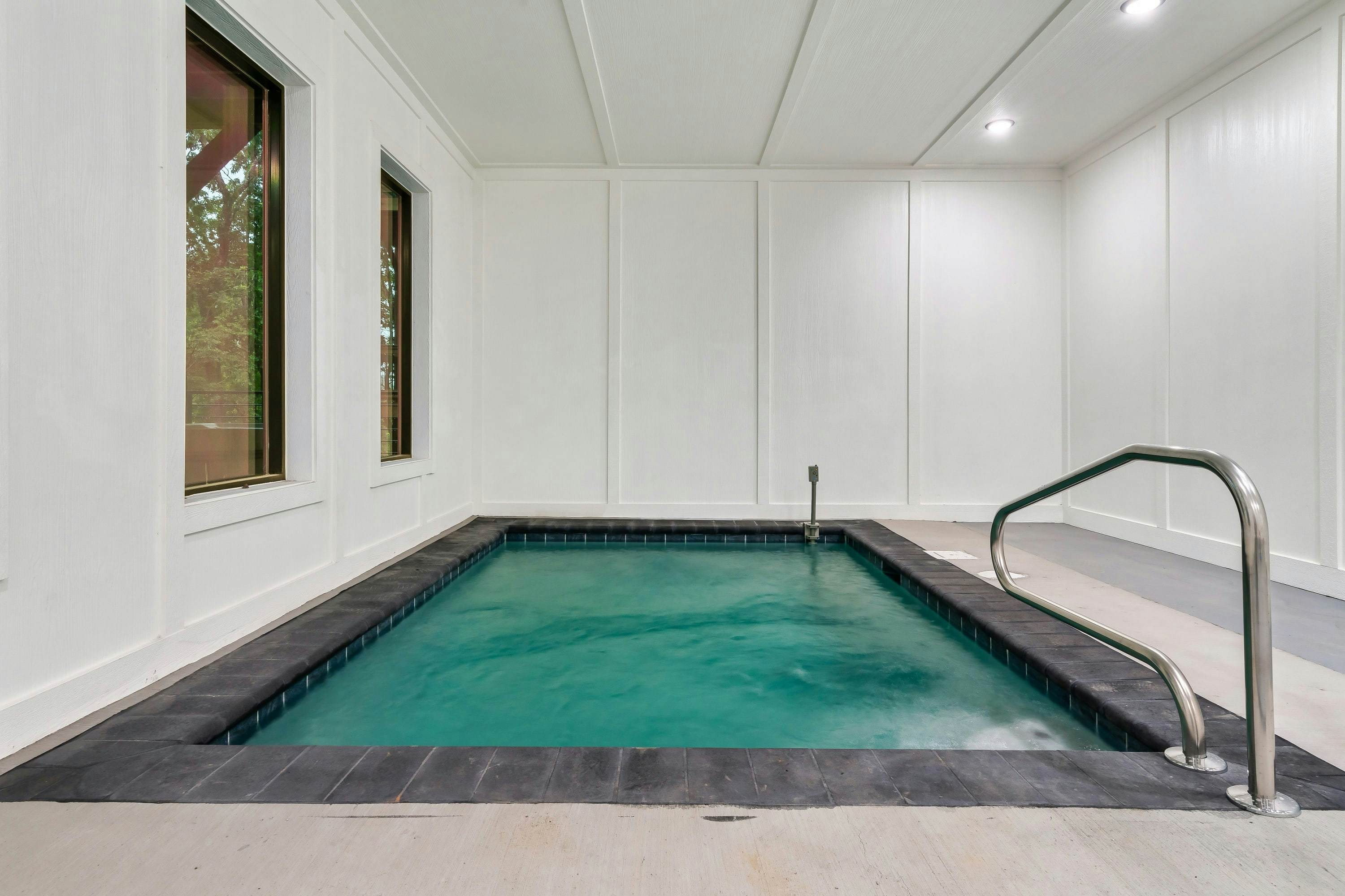 Luxe stay, Sleeps 12・Indoor Pool・Hot Tub・Games