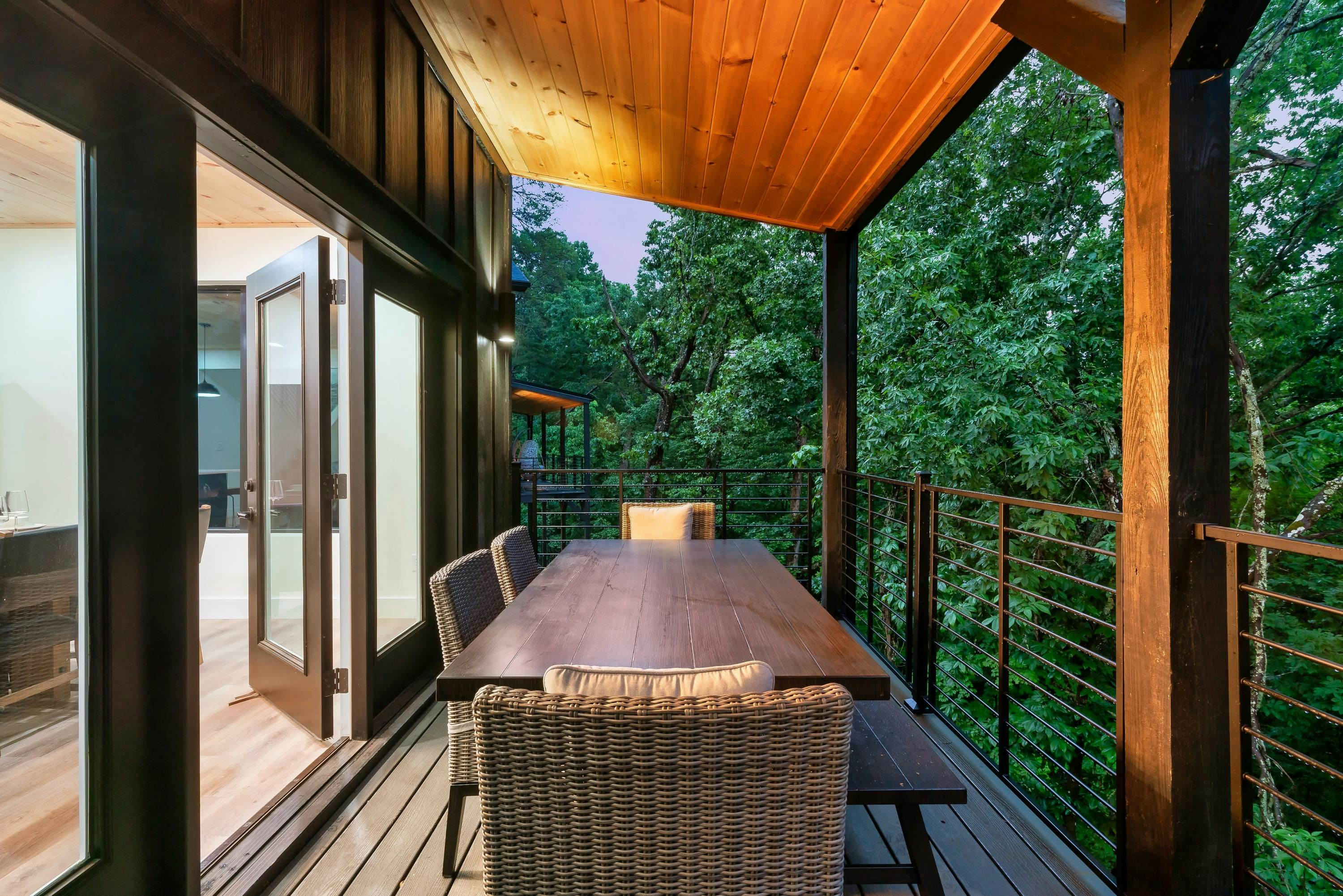 Luxe stay, Sleeps 12・Indoor Pool・Hot Tub・Games