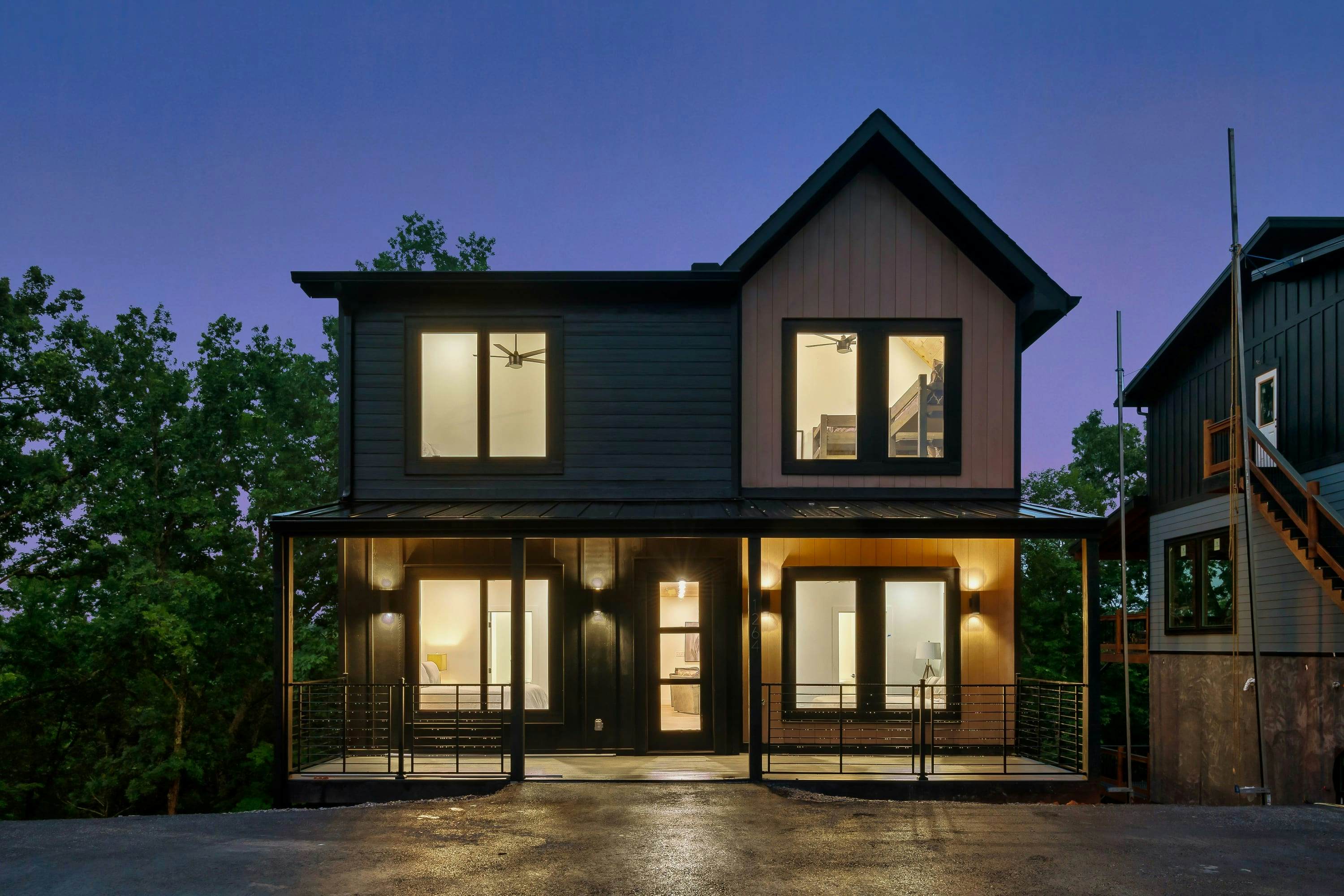 Luxe stay, Sleeps 12・Indoor Pool・Hot Tub・Games