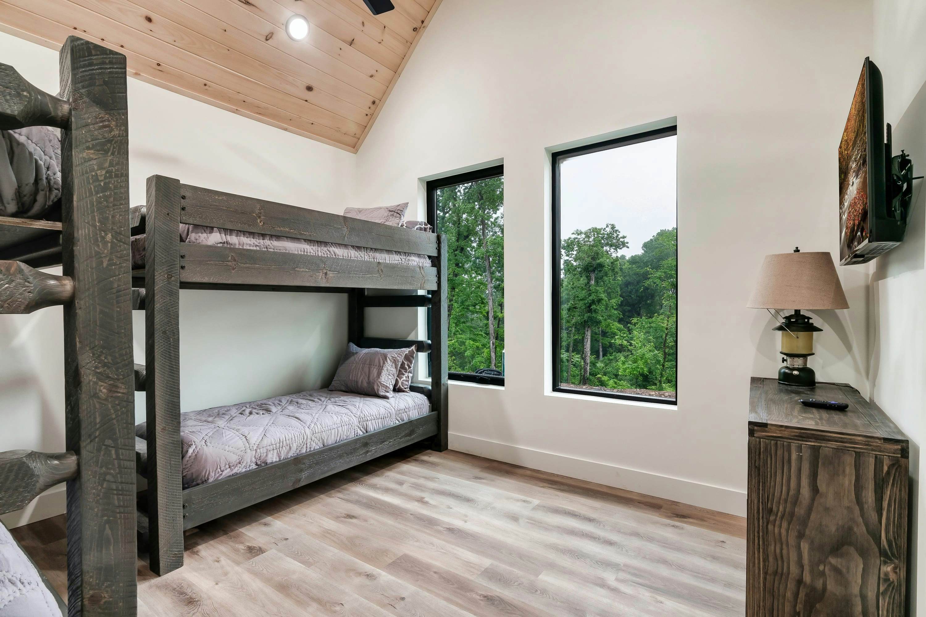 Luxe stay, Sleeps 12・Indoor Pool・Hot Tub・Games