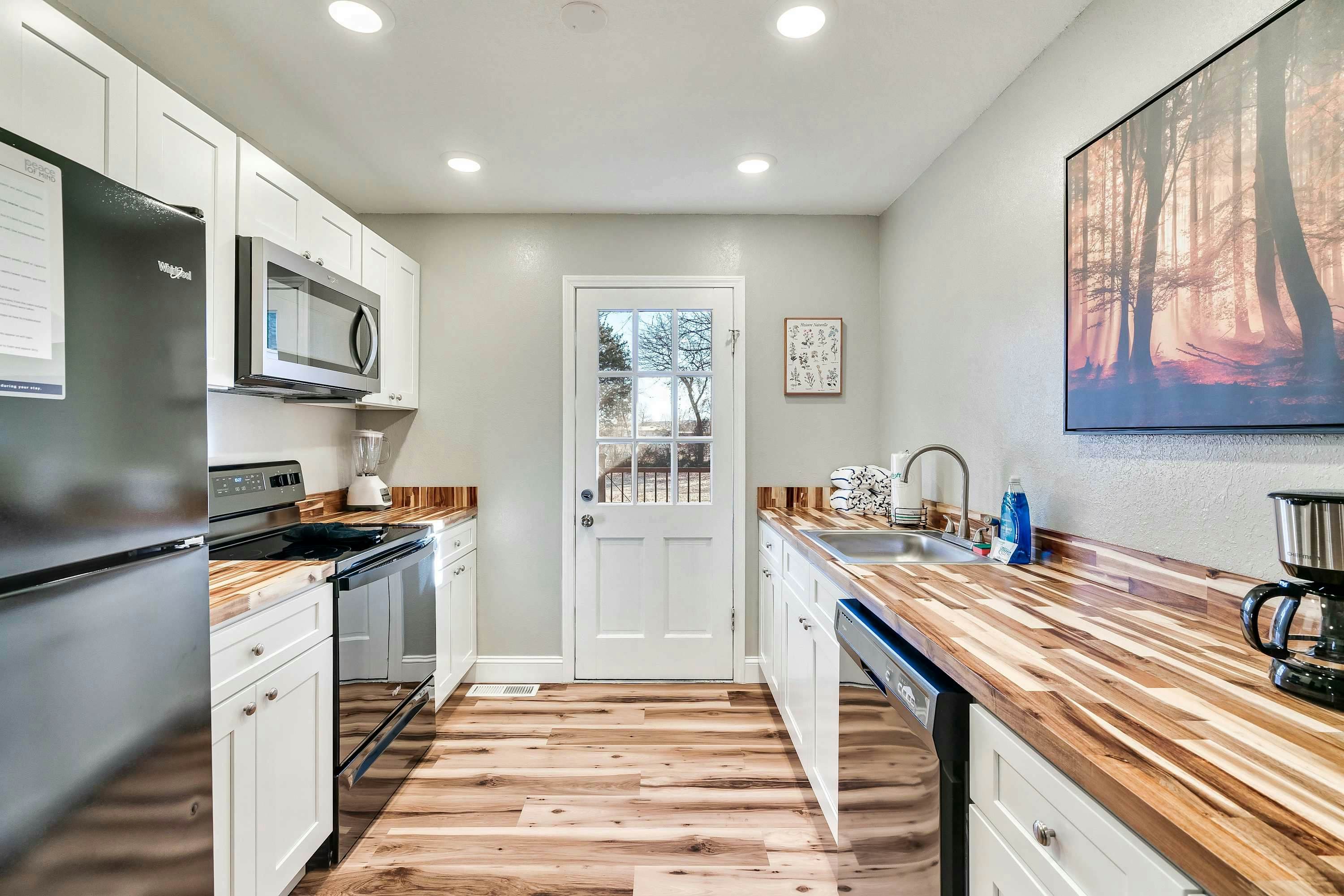 Mins to Parkway | Cozy One level cabin・Hot tub