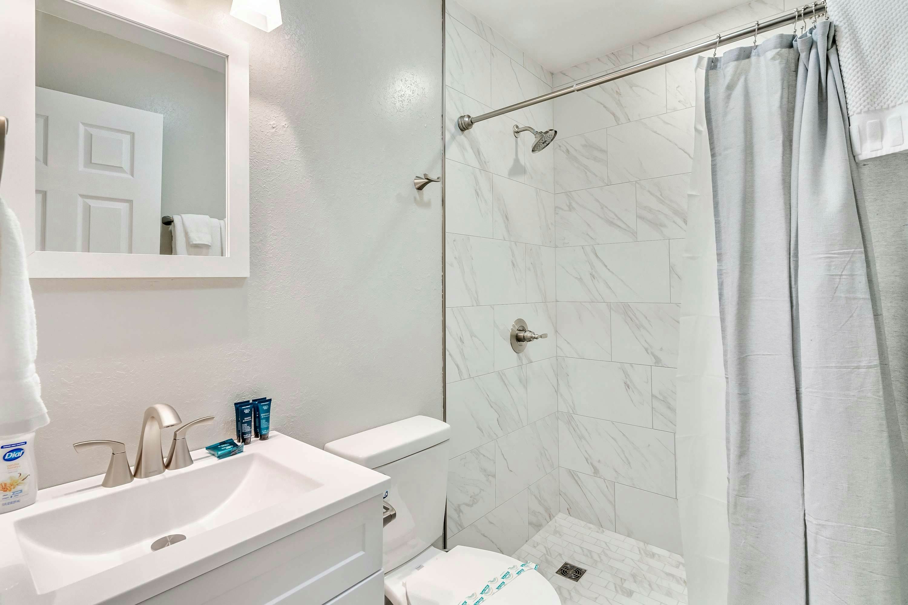 Mins to Parkway | Cozy One level cabin・Hot tub