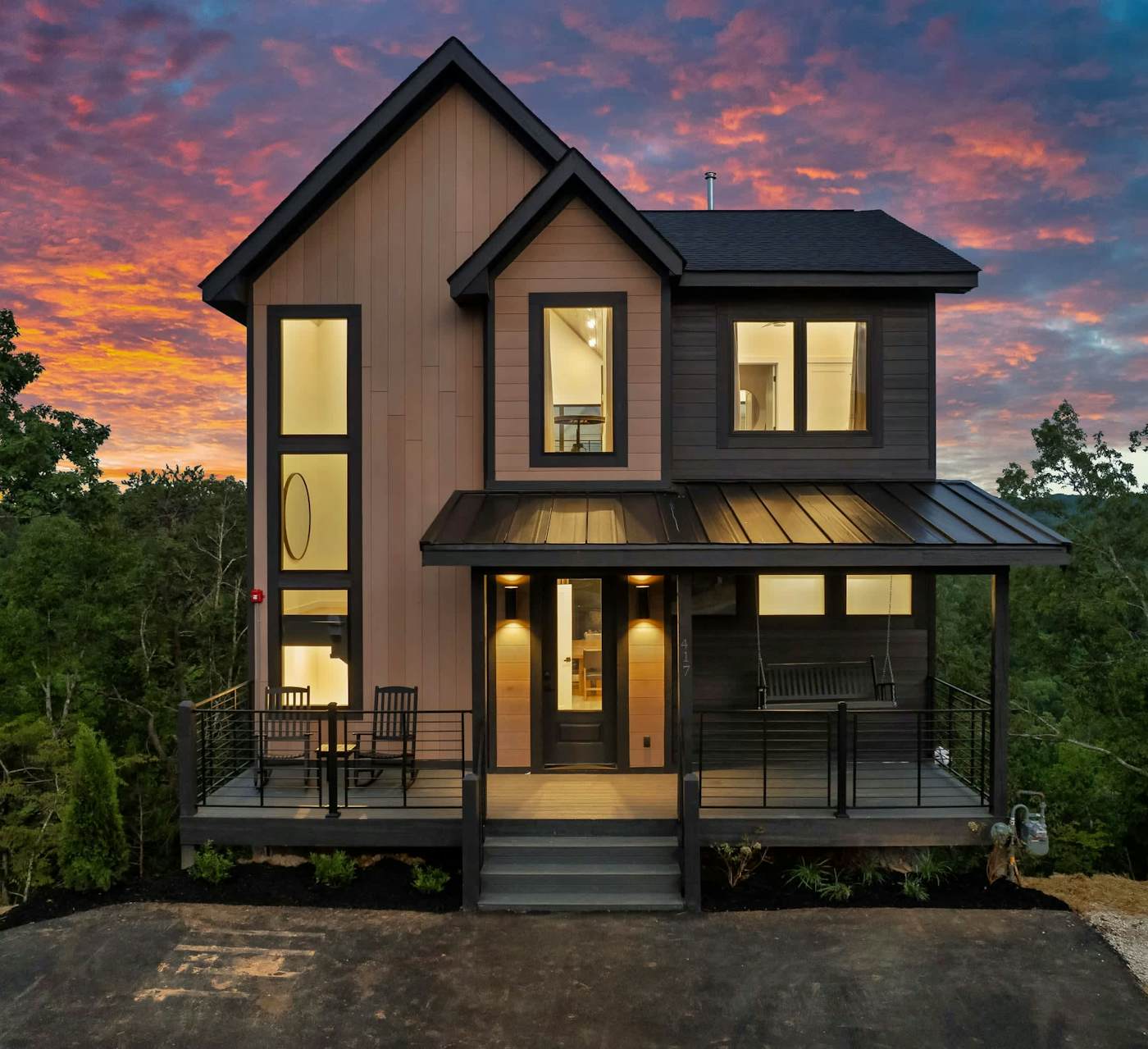 Luxe Cabin W Indoor Pool・Spacious Cabin, Sleeps 10