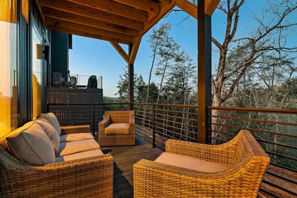 Modern Luxury・Pool, Hot Tub & Near Water Parks!