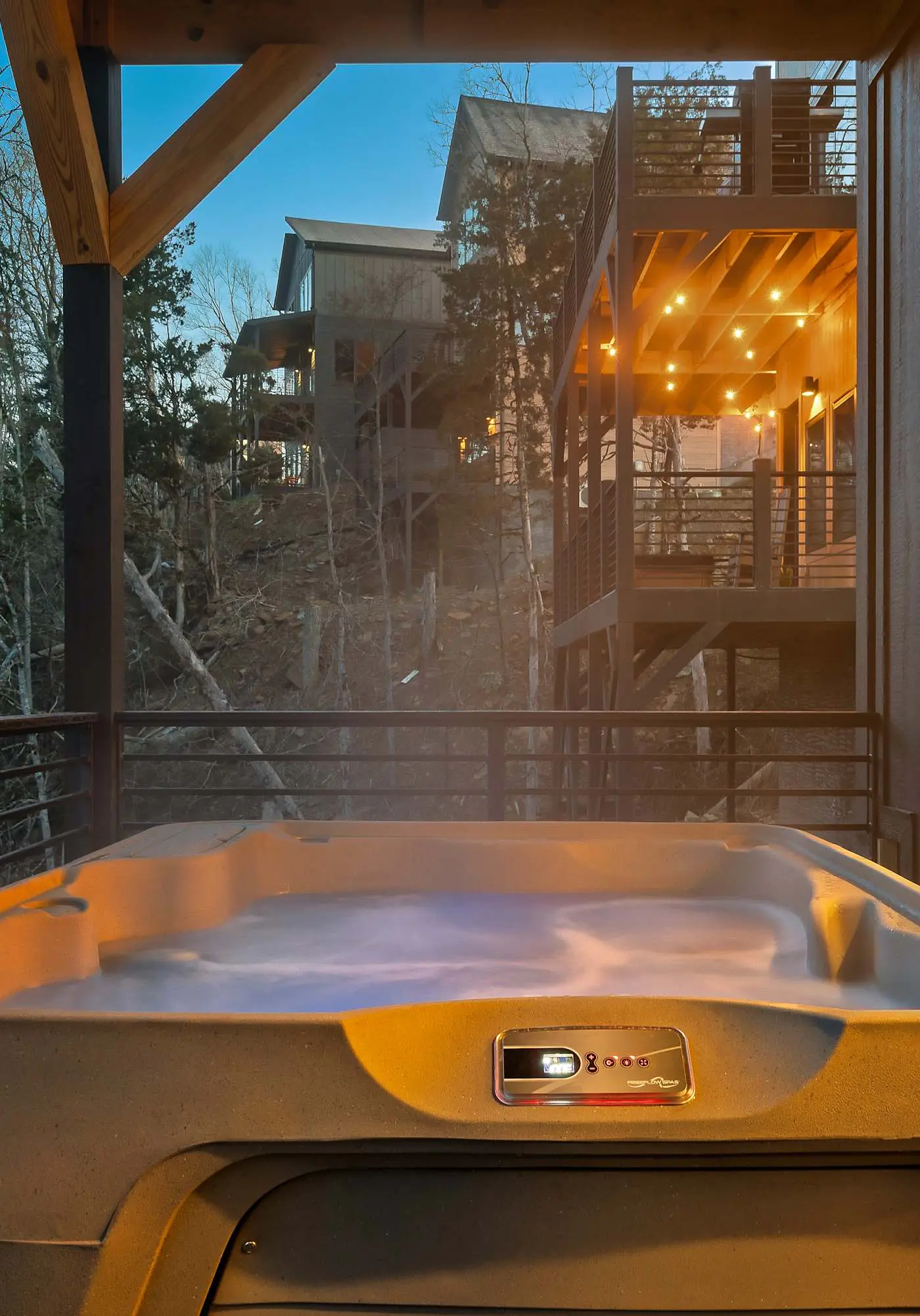 Modern Luxury・Pool, Hot Tub & Near Water Parks!