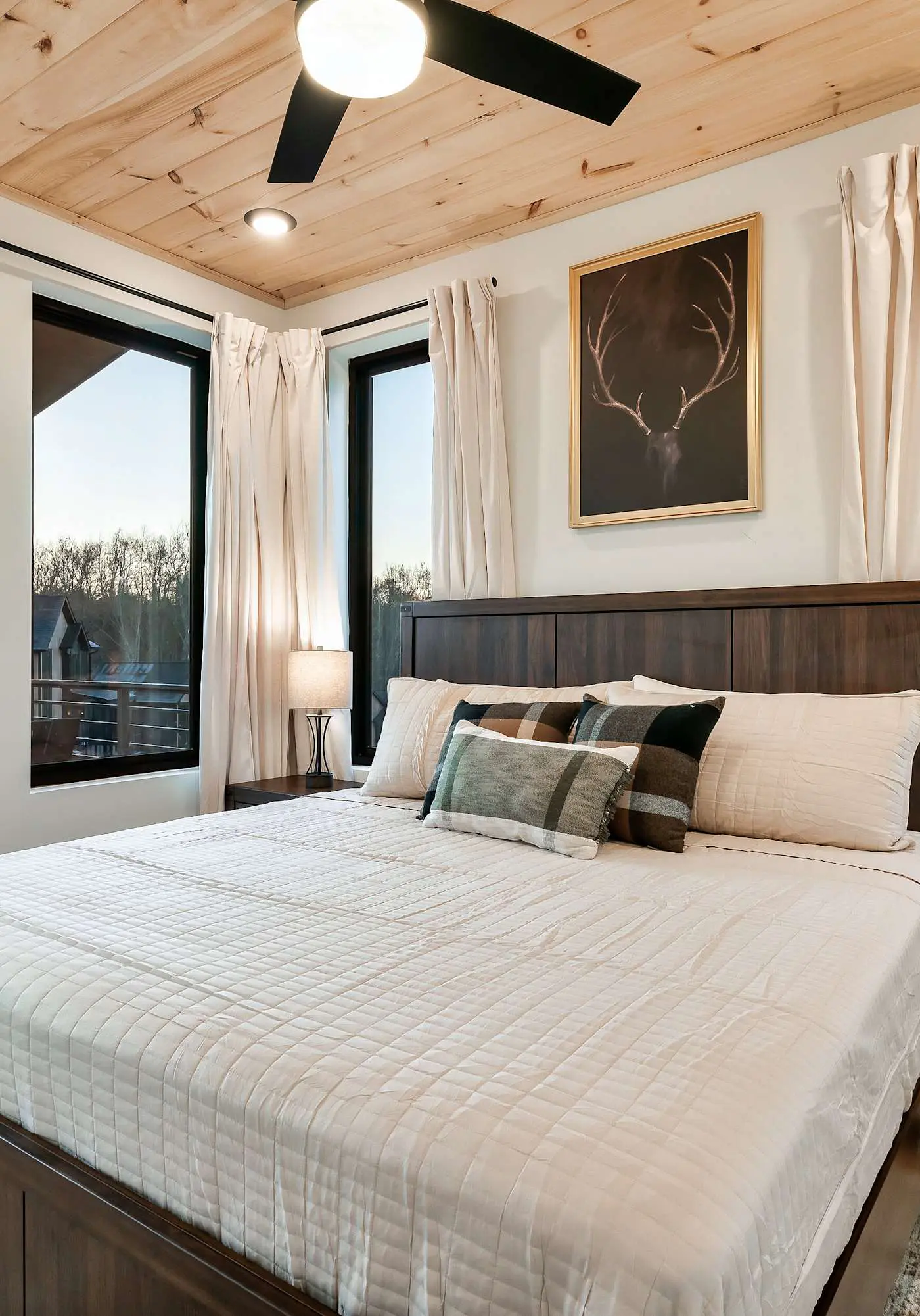 Modern Luxury・Pool, Hot Tub & Near Water Parks!
