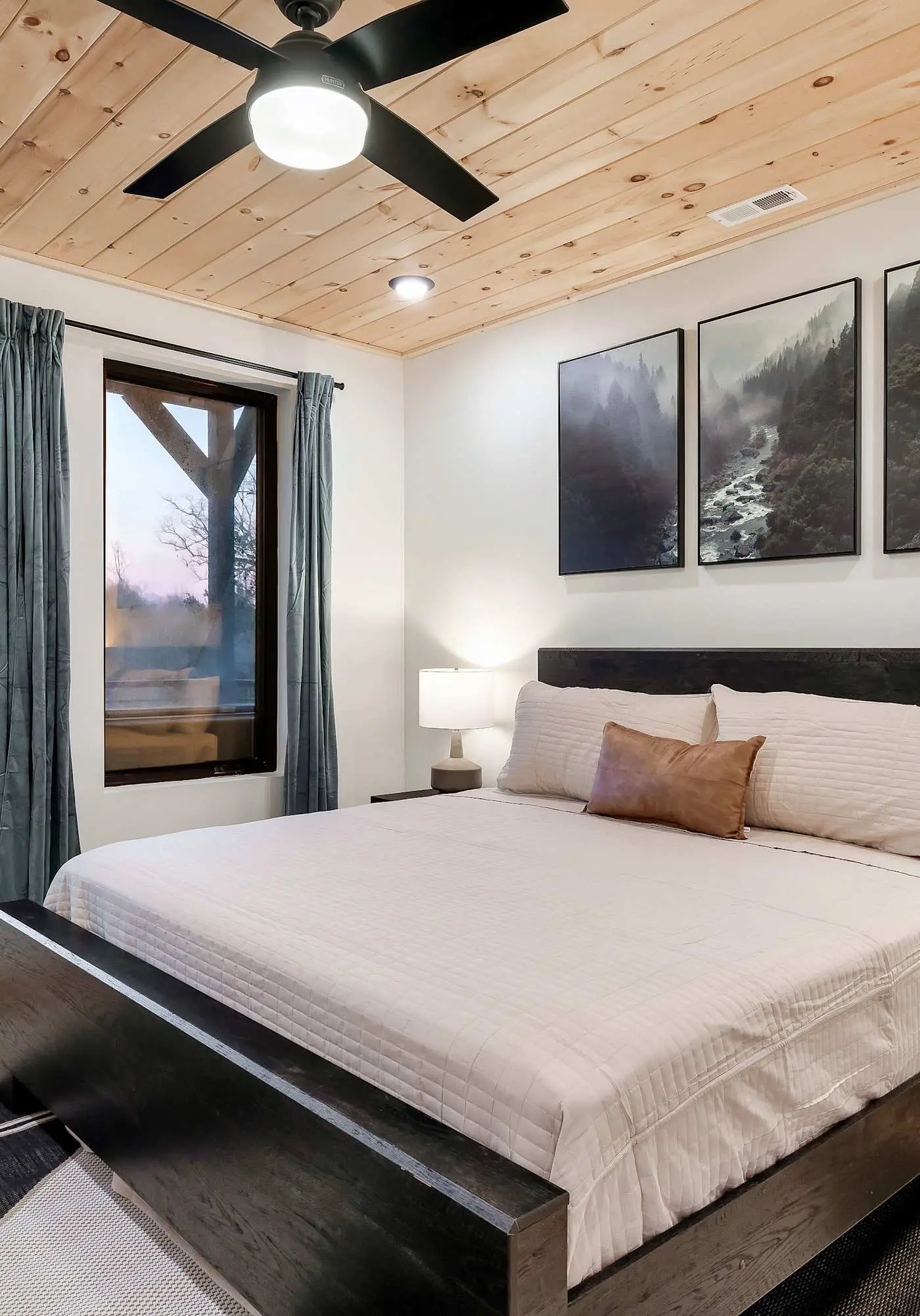 Modern Luxury・Pool, Hot Tub & Near Water Parks!