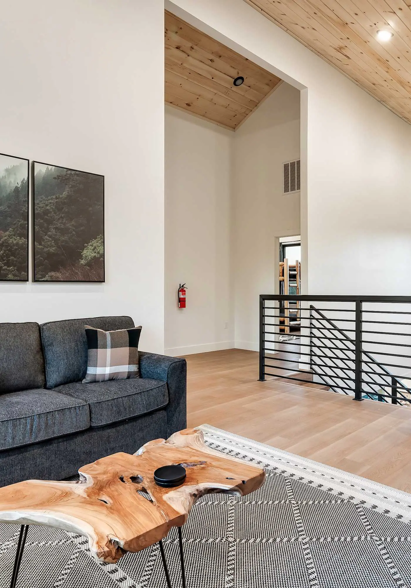 Modern Luxury・Pool, Hot Tub & Near Water Parks!