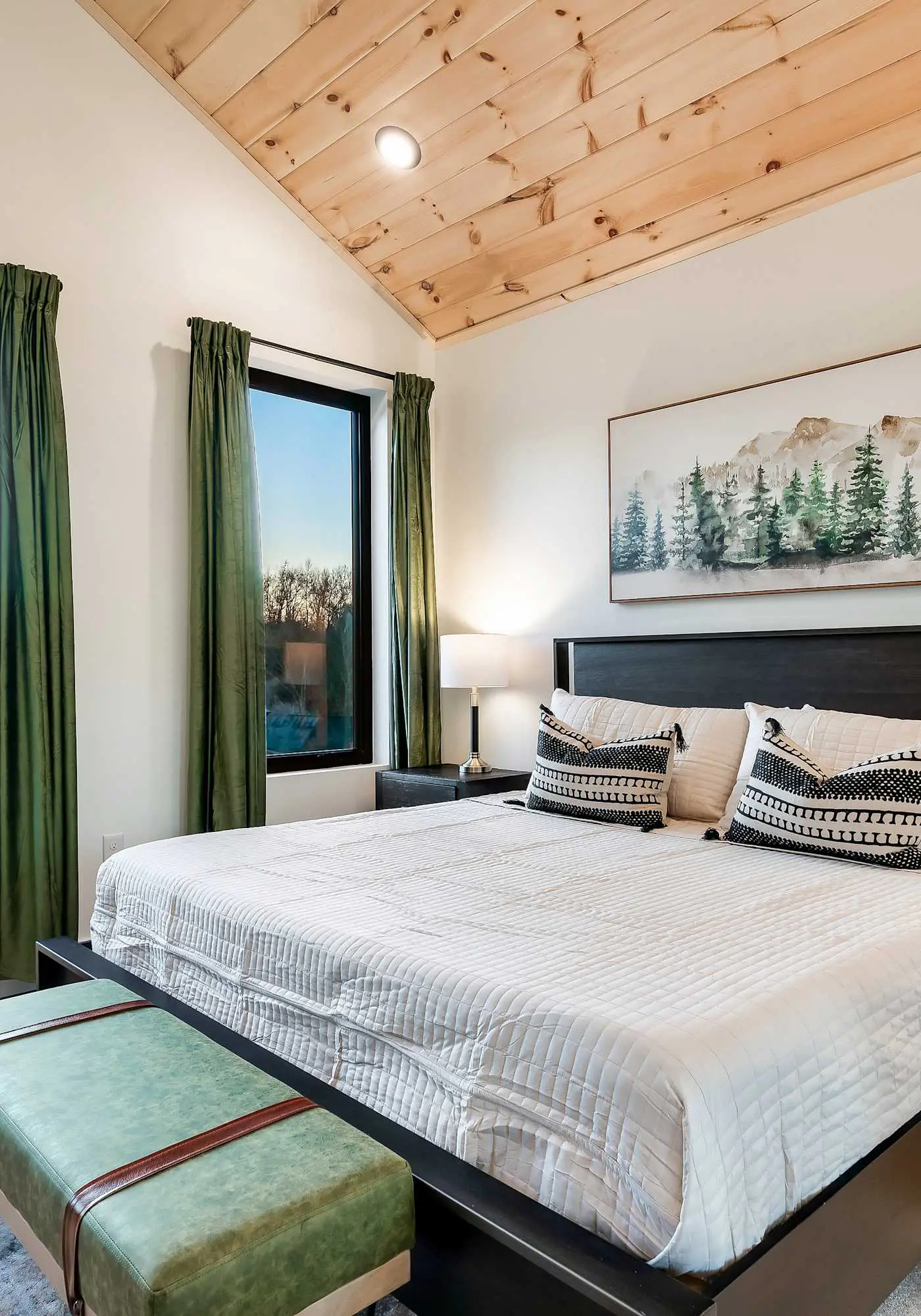 Modern Luxury・Pool, Hot Tub & Near Water Parks!