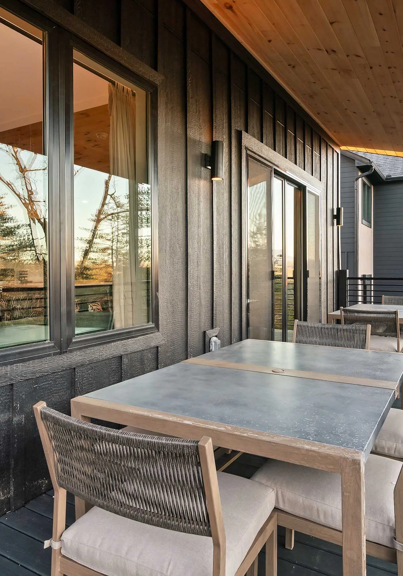 Modern Luxury・Pool, Hot Tub & Near Water Parks!