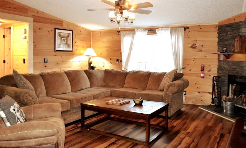 Sleeps 6・Cozy Cabin・Spacious Outdoor・View・Firepit