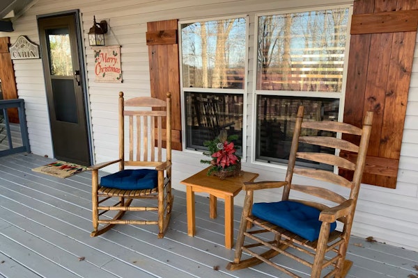 Sleeps 6・Cozy Cabin・Spacious Outdoor・View・Firepit