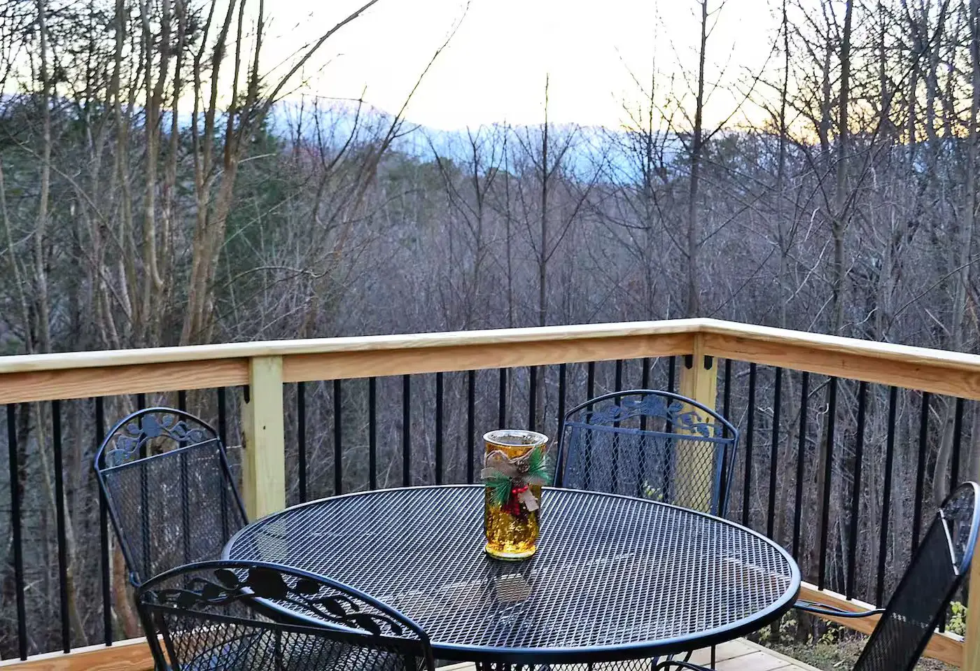 Sleeps 6・Cozy Cabin・Spacious Outdoor・View・Firepit