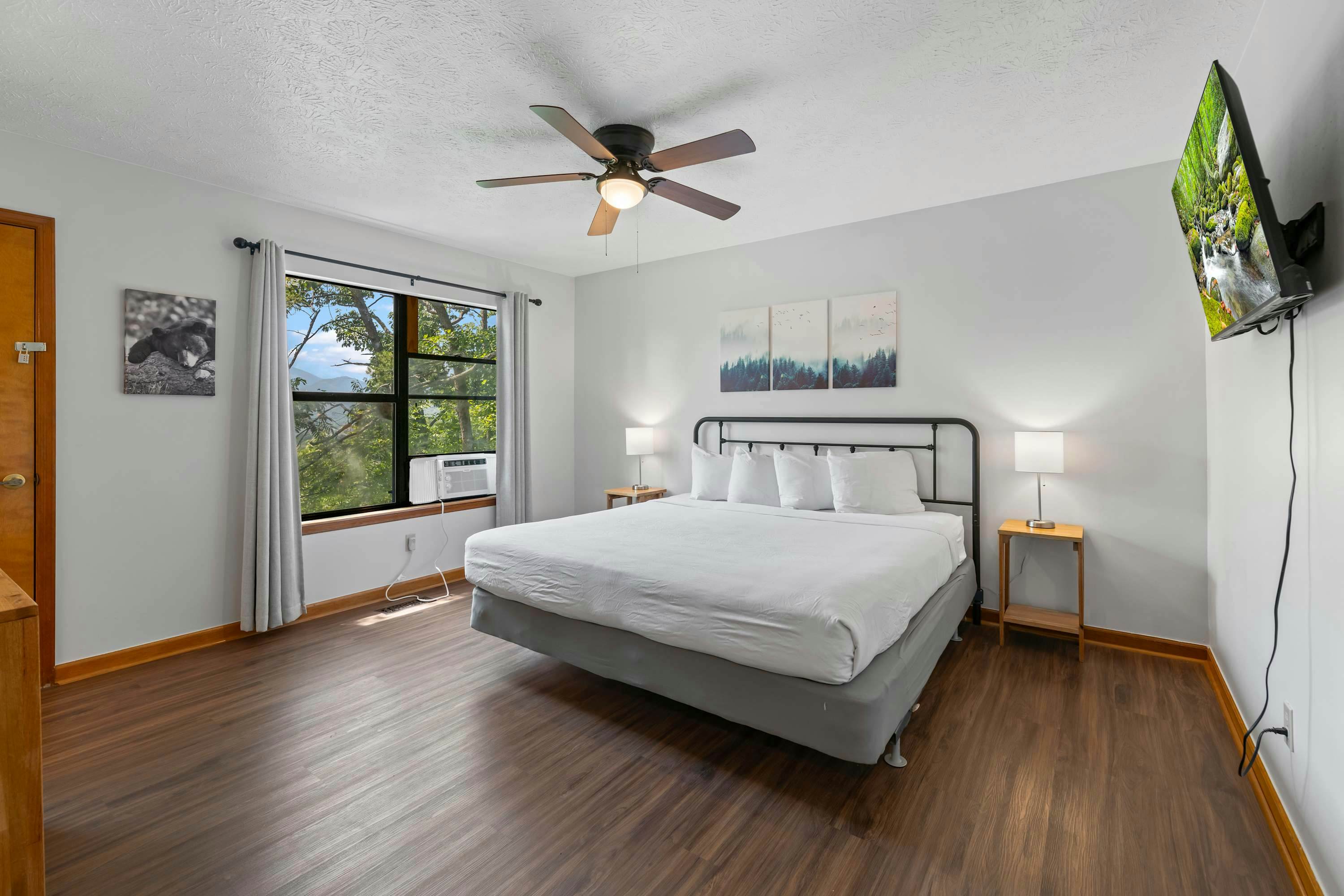 Near Dollywood Retreat | Pool, Grill, Pet-Friendly