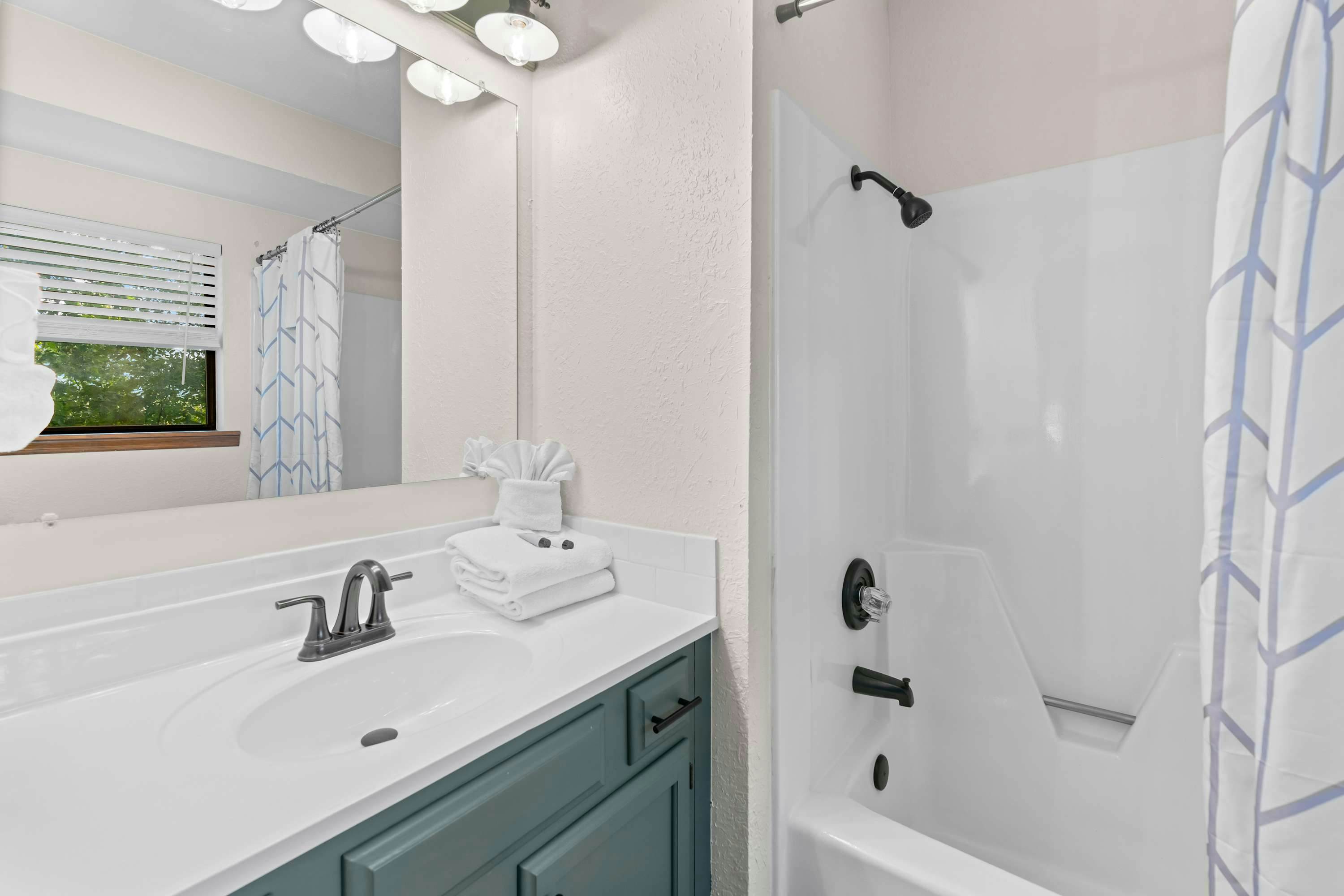 Near Dollywood Retreat | Pool, Grill, Pet-Friendly