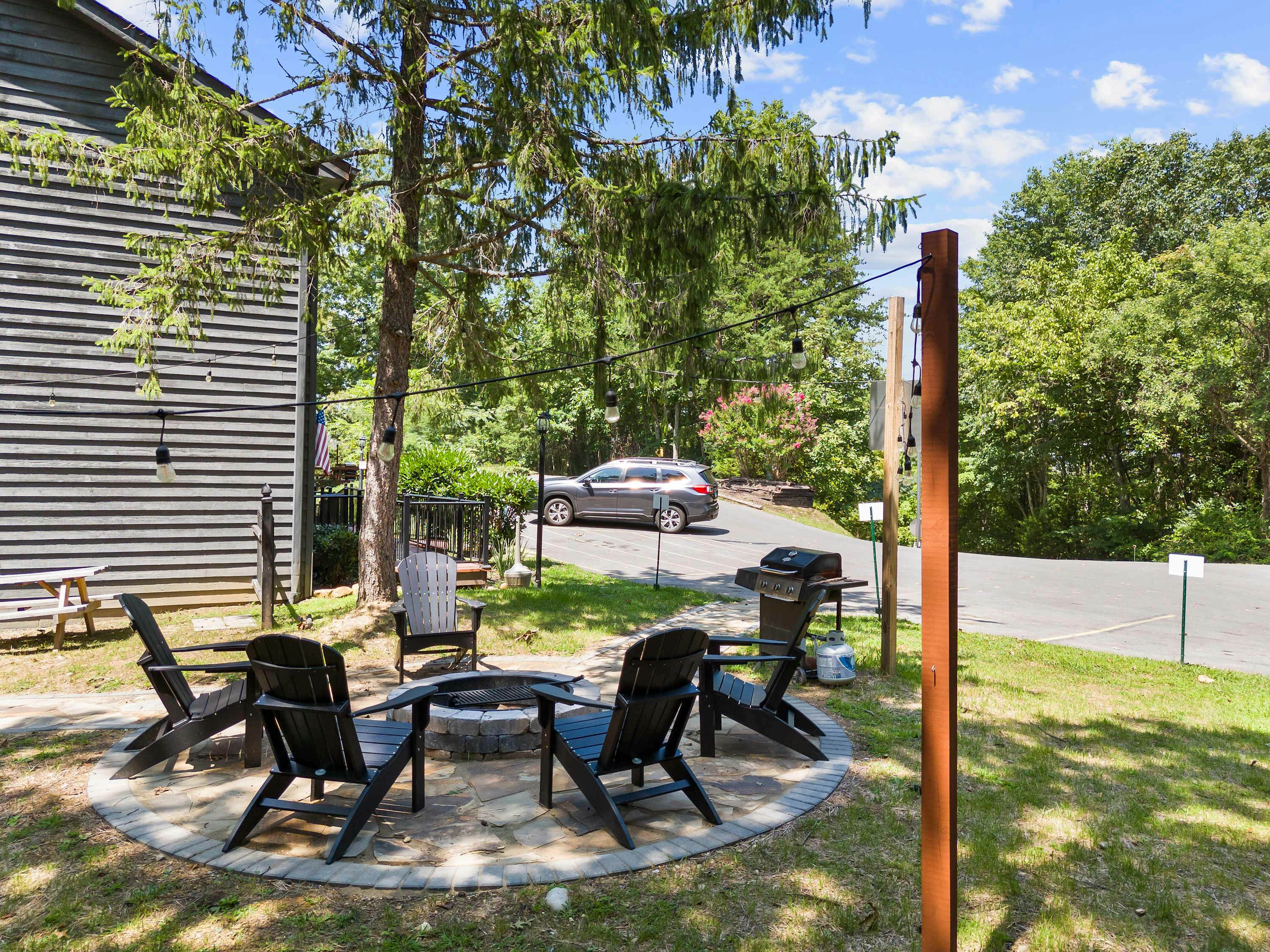 Near Dollywood Retreat | Pool, Grill, Pet-Friendly