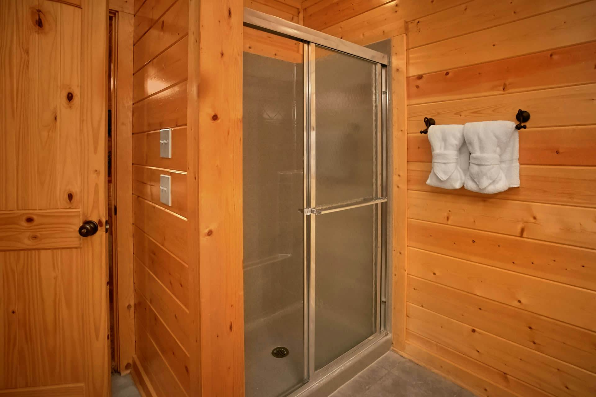 Scenic Getaway, Sleeps 8・Views, Games, Hot tub