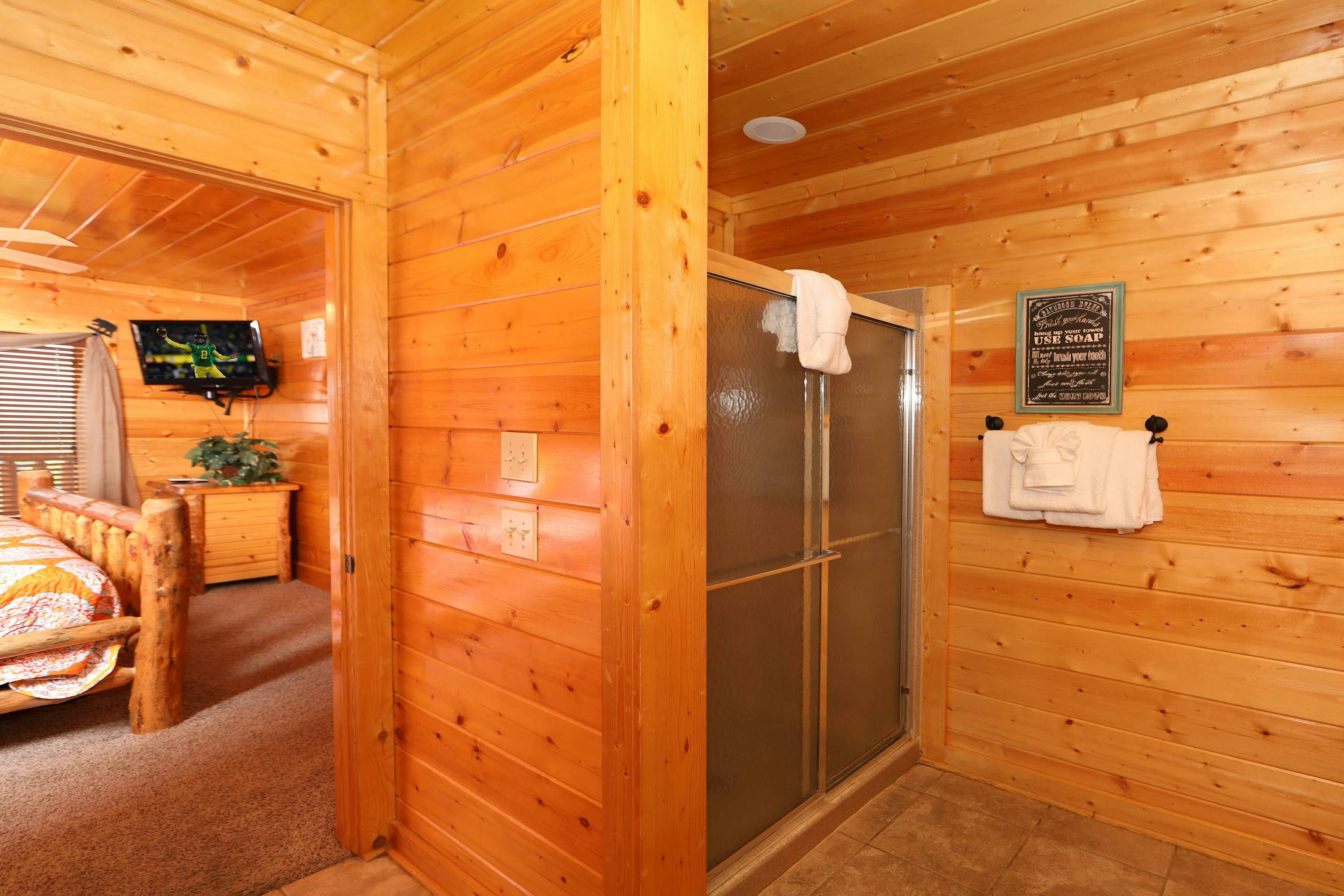 Scenic Getaway, Sleeps 8・Views, Games, Hot tub