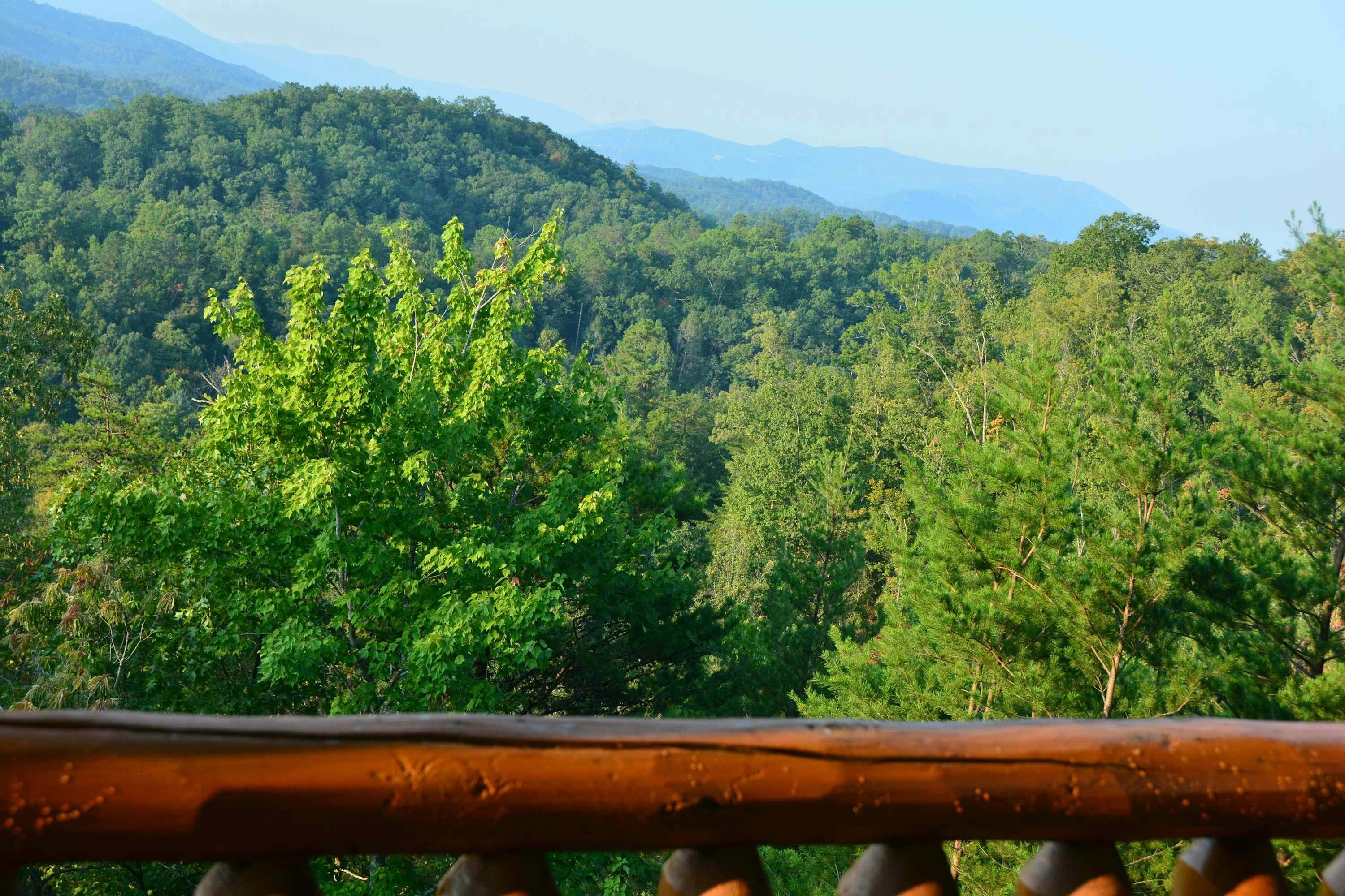 Scenic Getaway, Sleeps 8・Views, Games, Hot tub