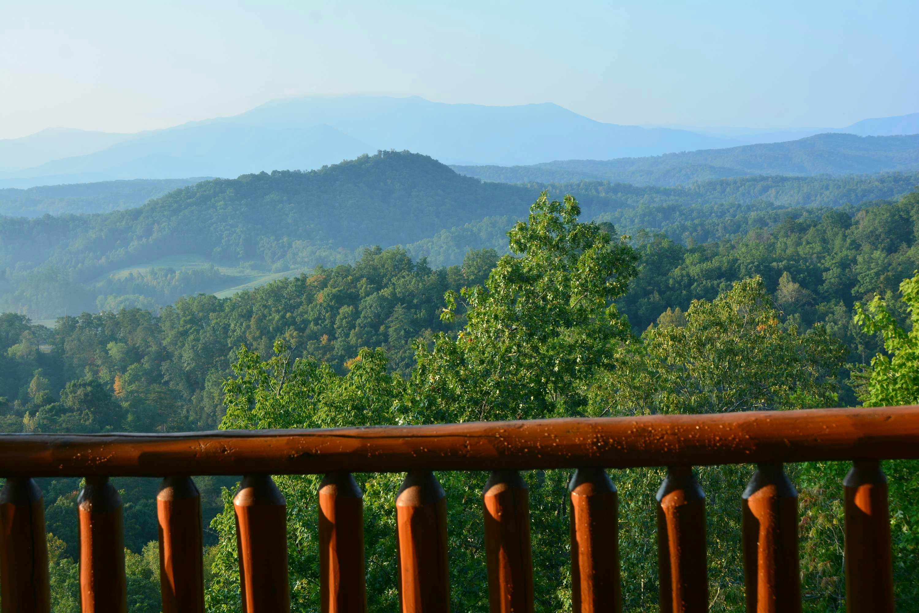 Scenic Getaway, Sleeps 8・Views, Games, Hot tub