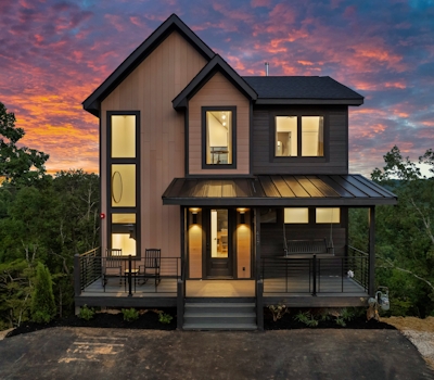 Modern Luxe N Smokies, Sleeps 10・Games・Hot Tub