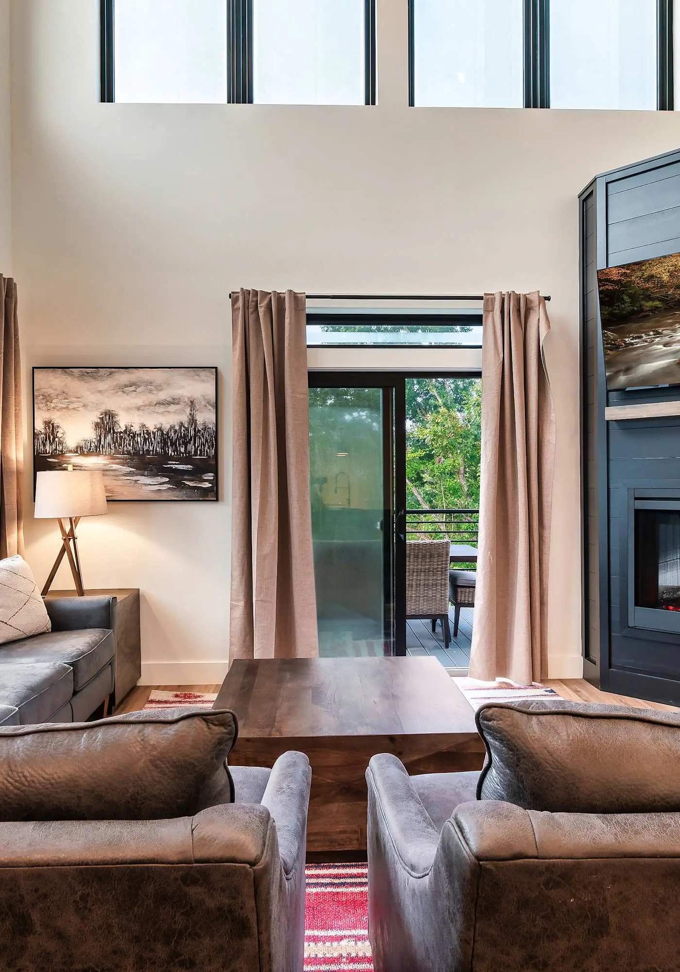 Modern Luxe N Smokies, Sleeps 10・Games・Hot Tub