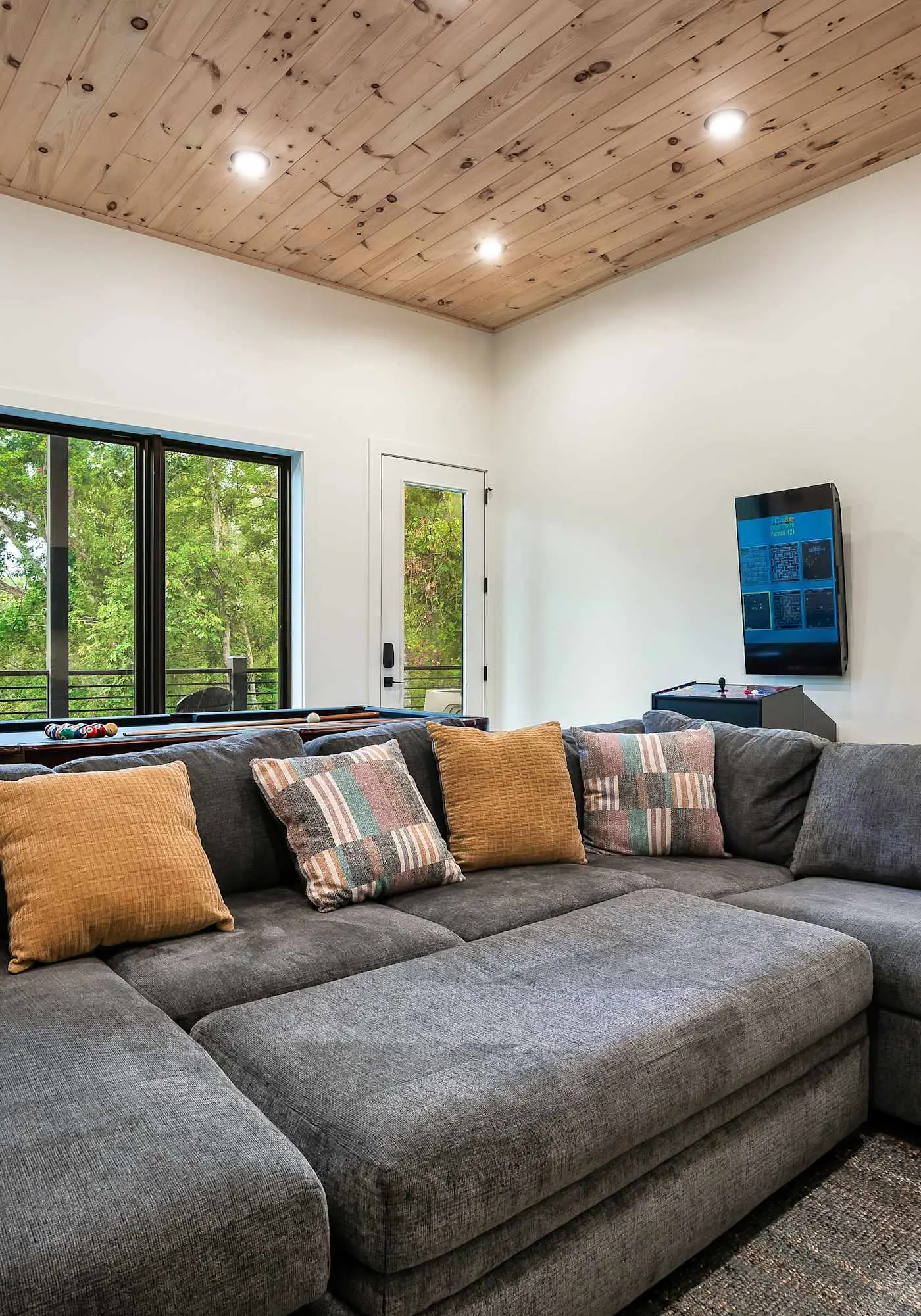 Modern Luxe N Smokies, Sleeps 10・Games・Hot Tub