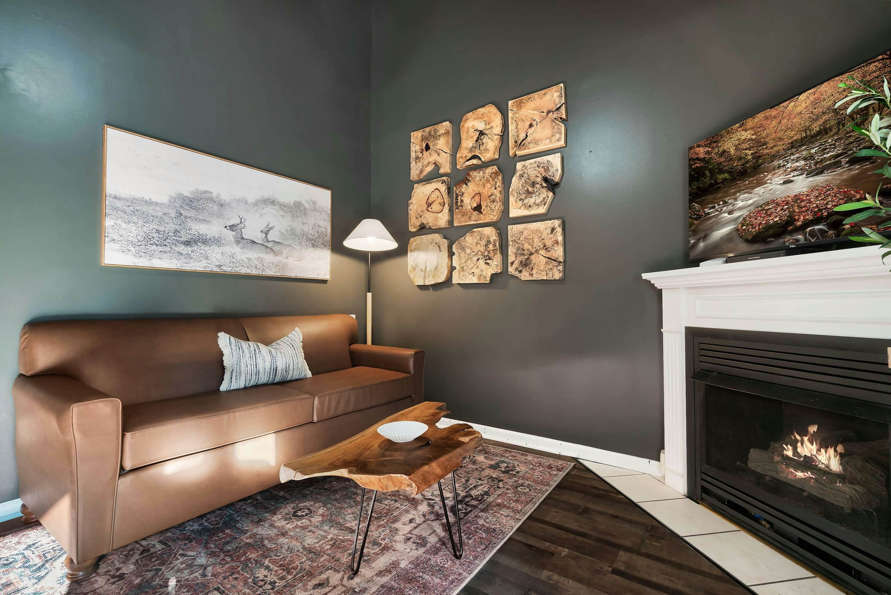 New Remodeled・Sleeps 6・Near Downtown・Hot tub・Games