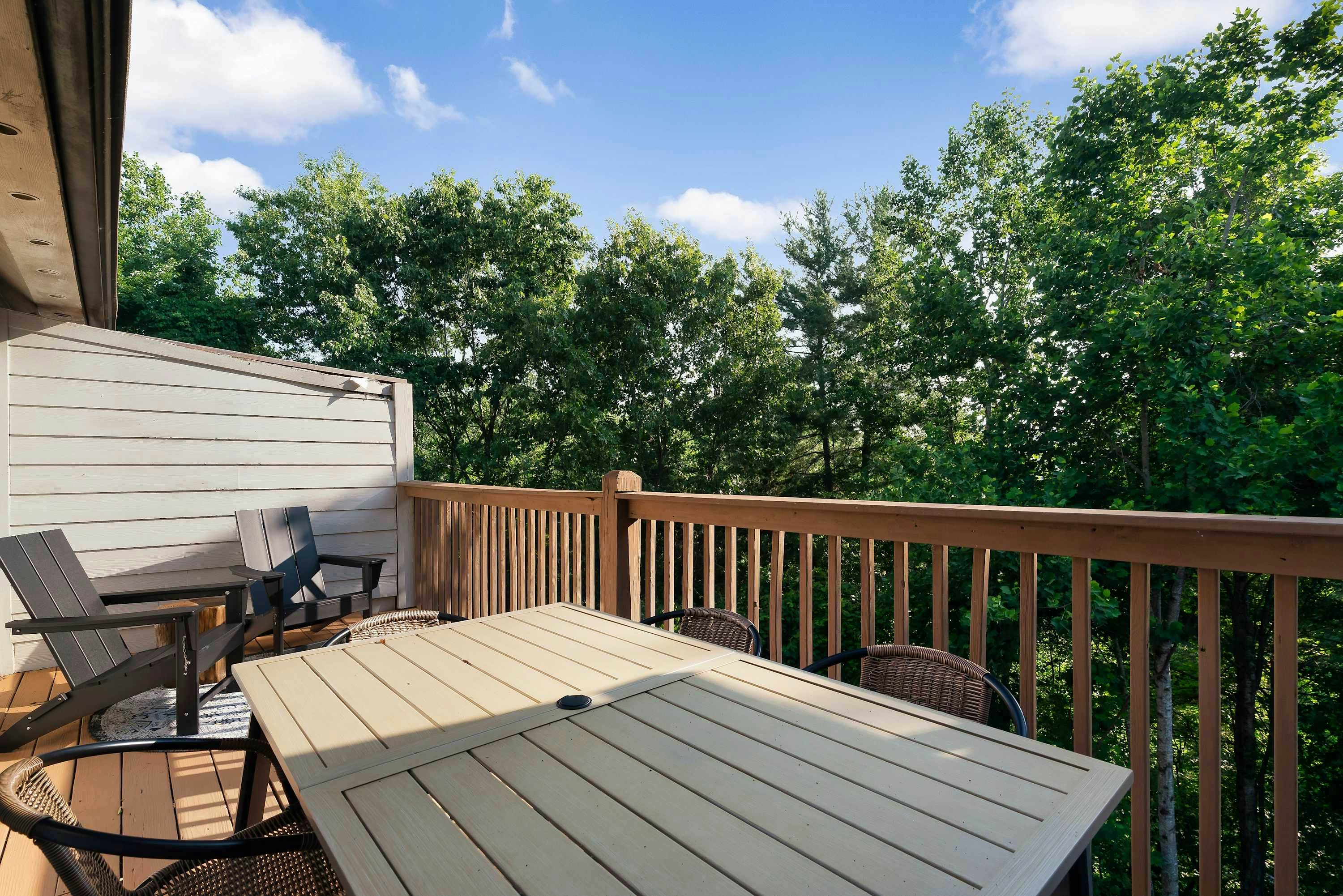 New Remodeled・Sleeps 6・Near Downtown・Hot tub・Games